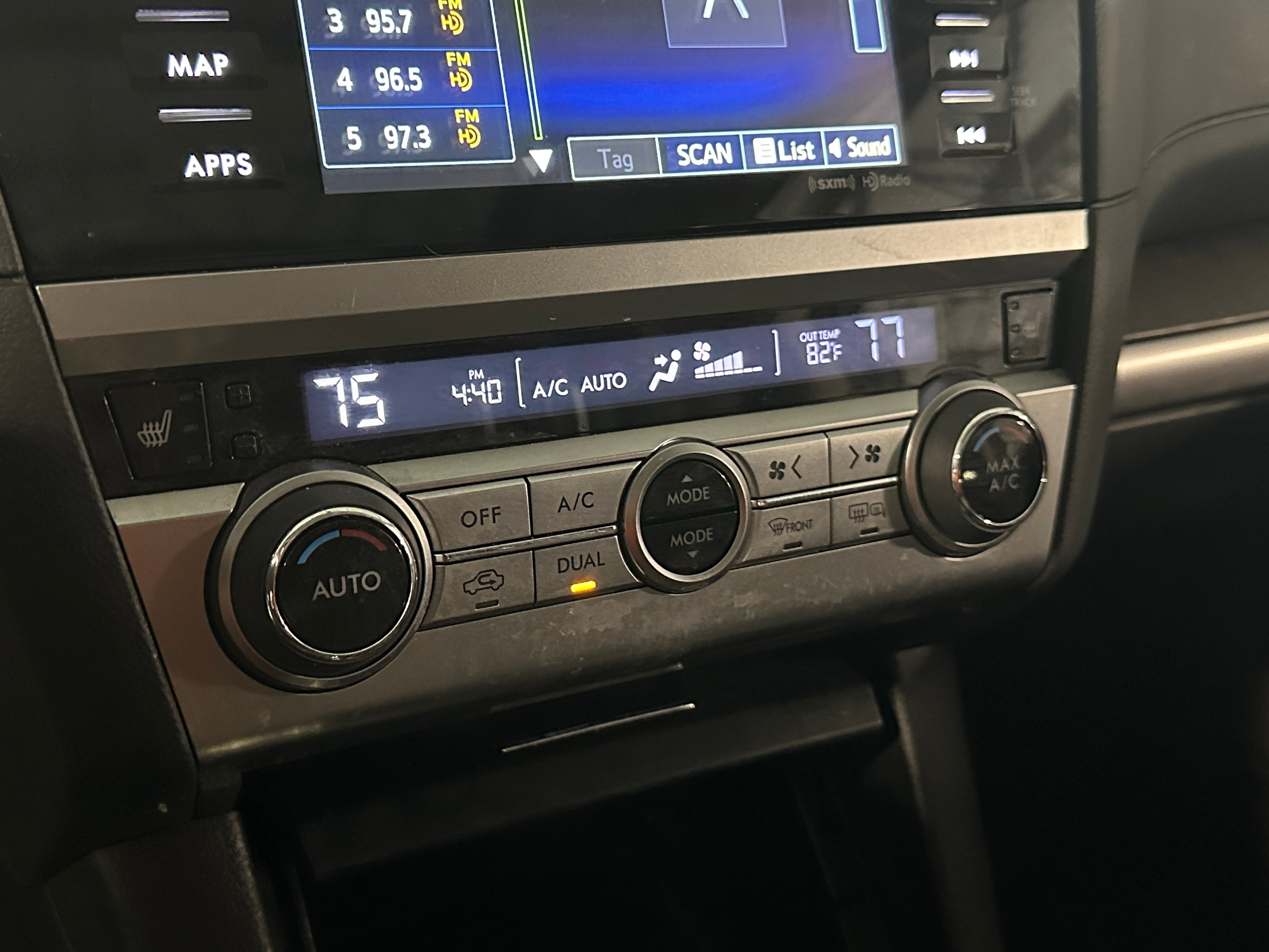 2015 Subaru Outback 2.5i Limited 3