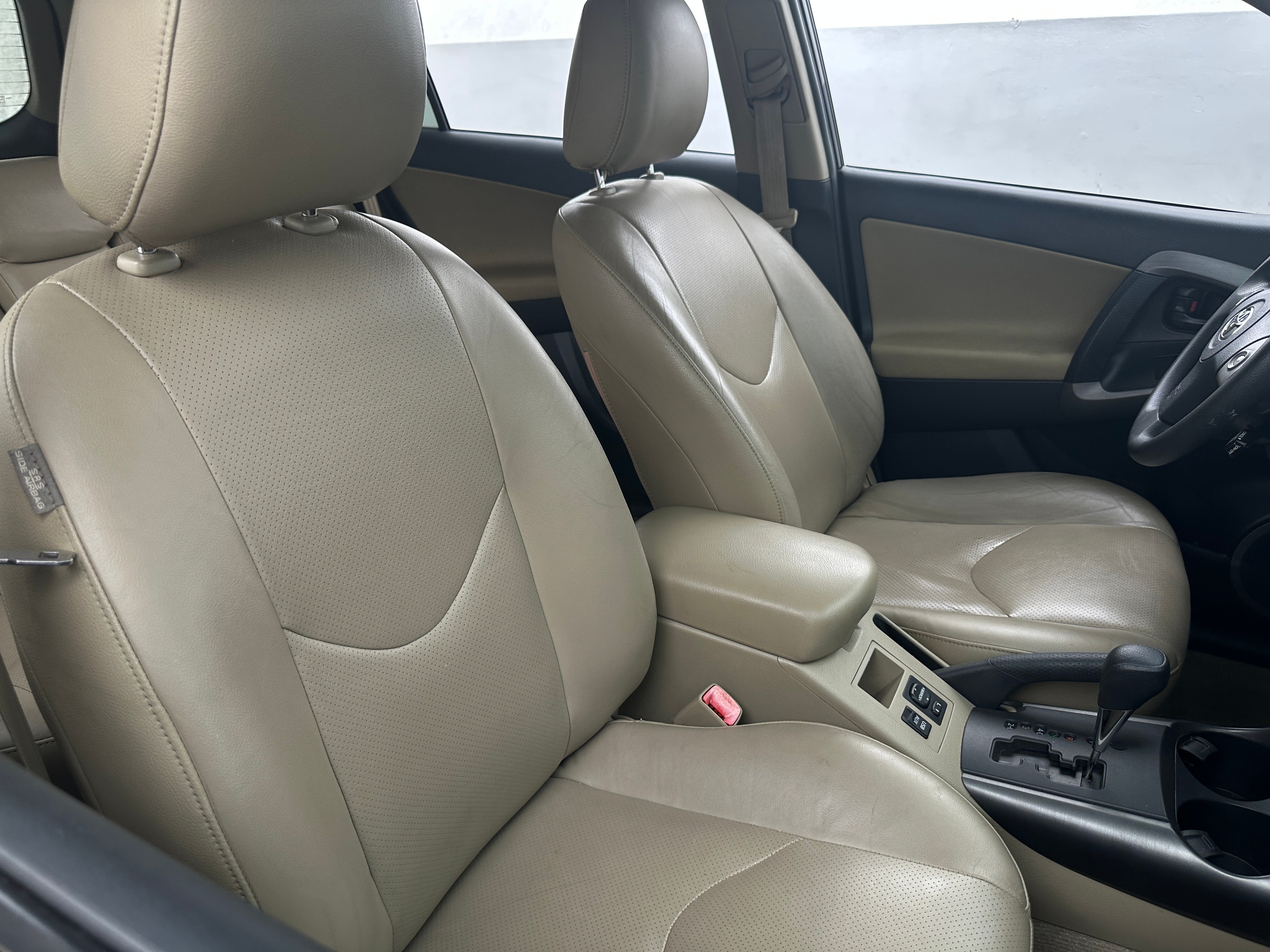 2012 Toyota RAV4 Base 2