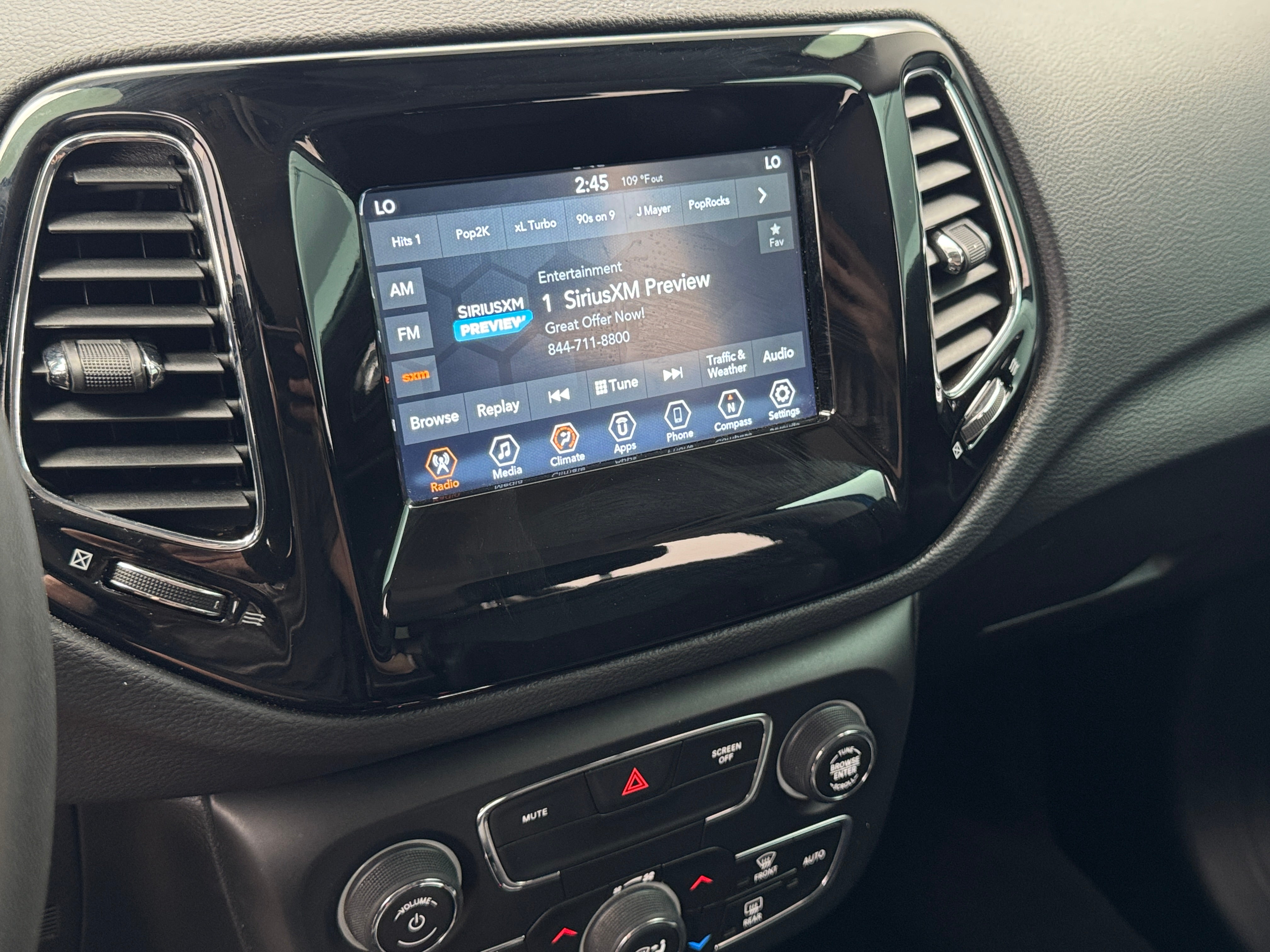 Thumbnail: 2021 Jeep Compass - 4