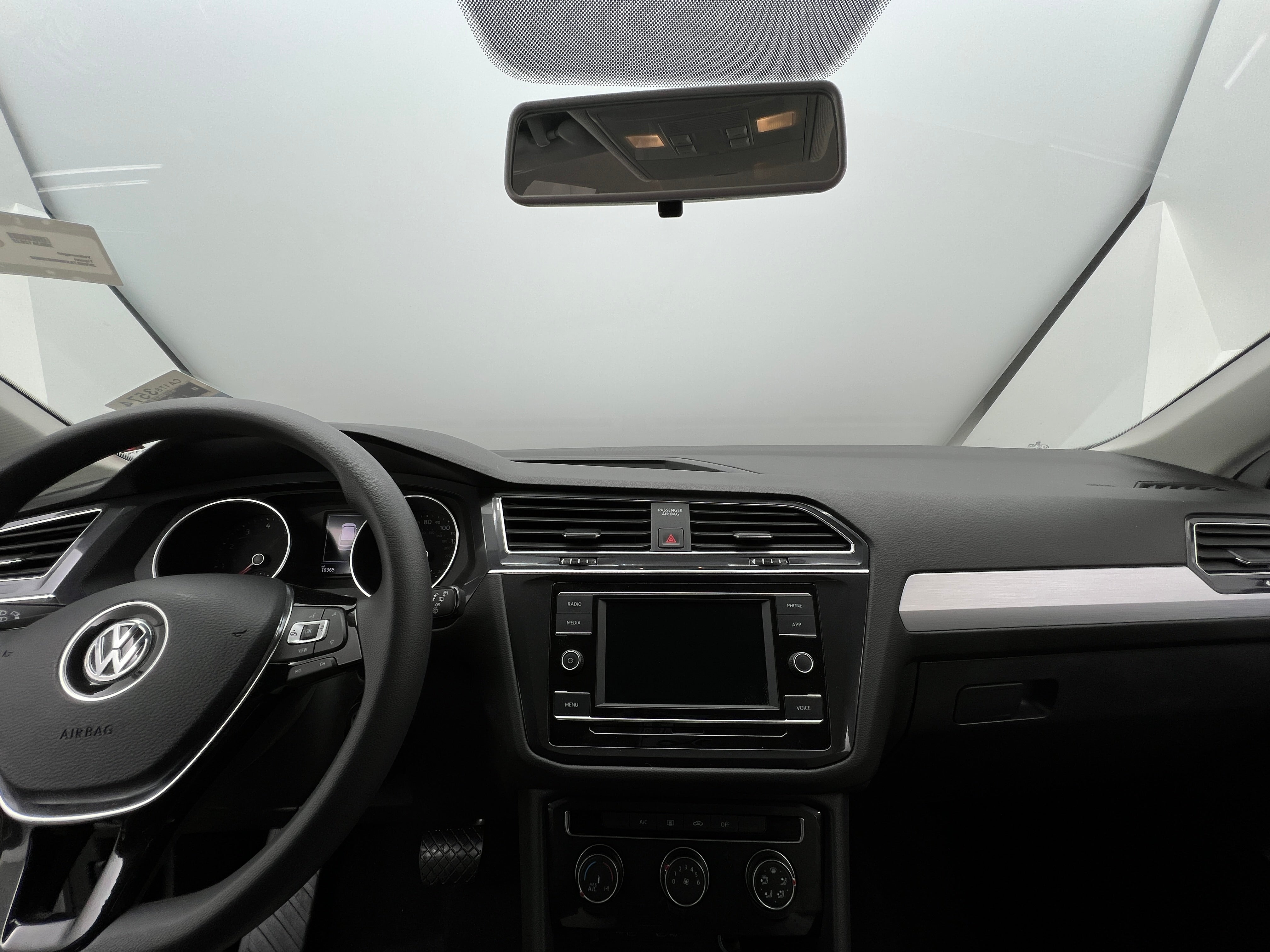 2021 Volkswagen Tiguan S 3