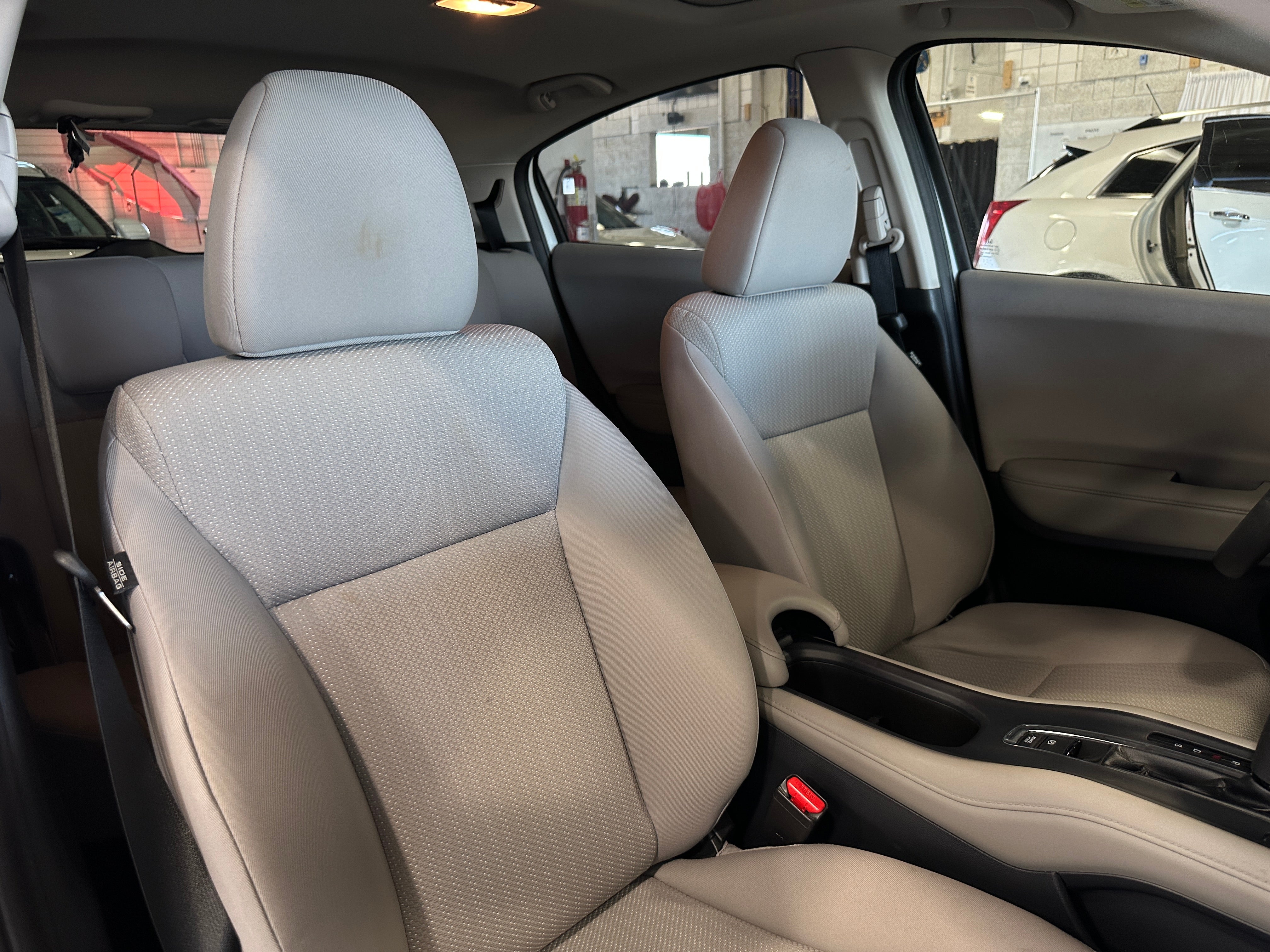 Thumbnail: 2018 Honda HR-V - 2