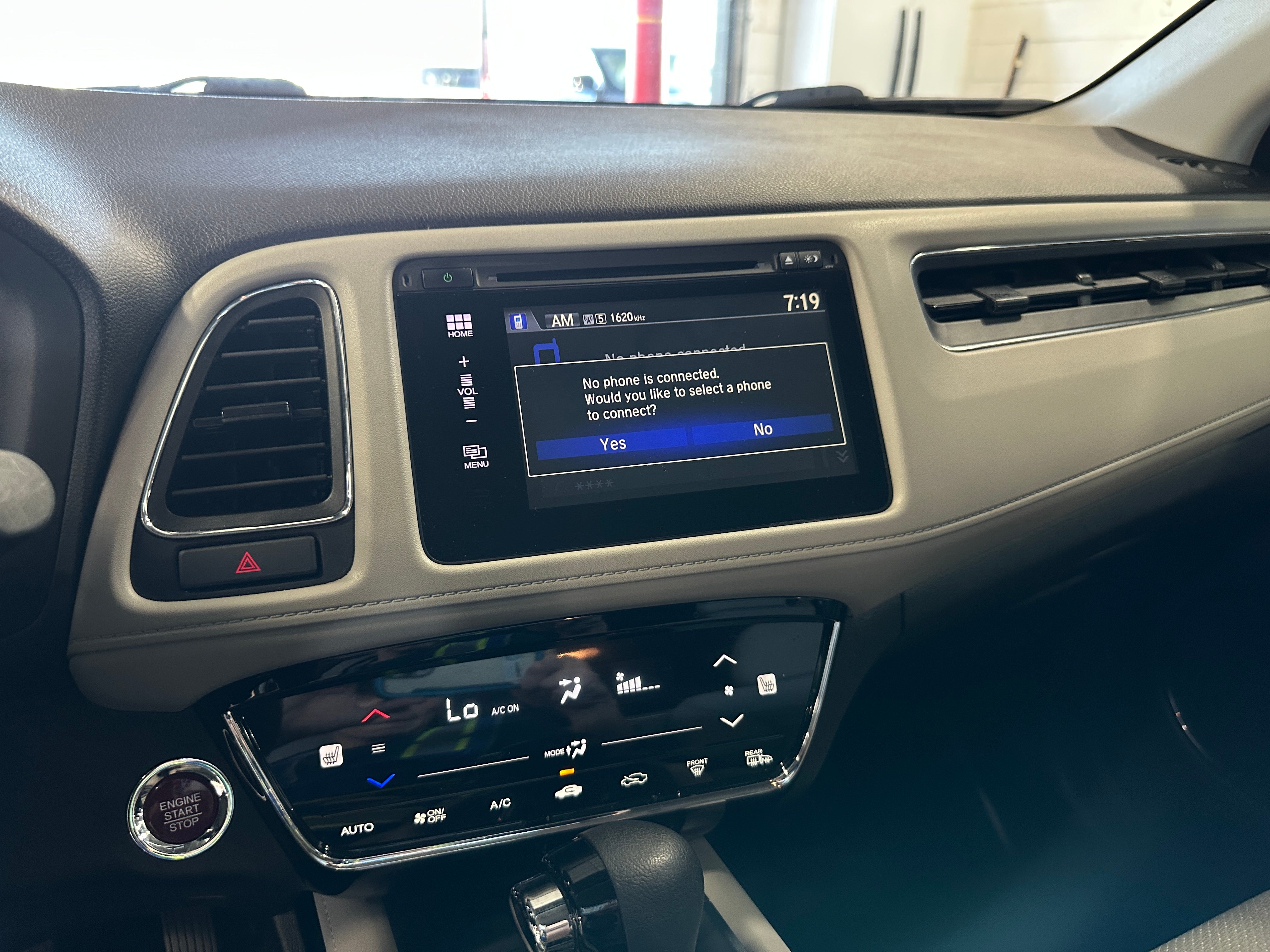 Thumbnail: 2018 Honda HR-V - 4