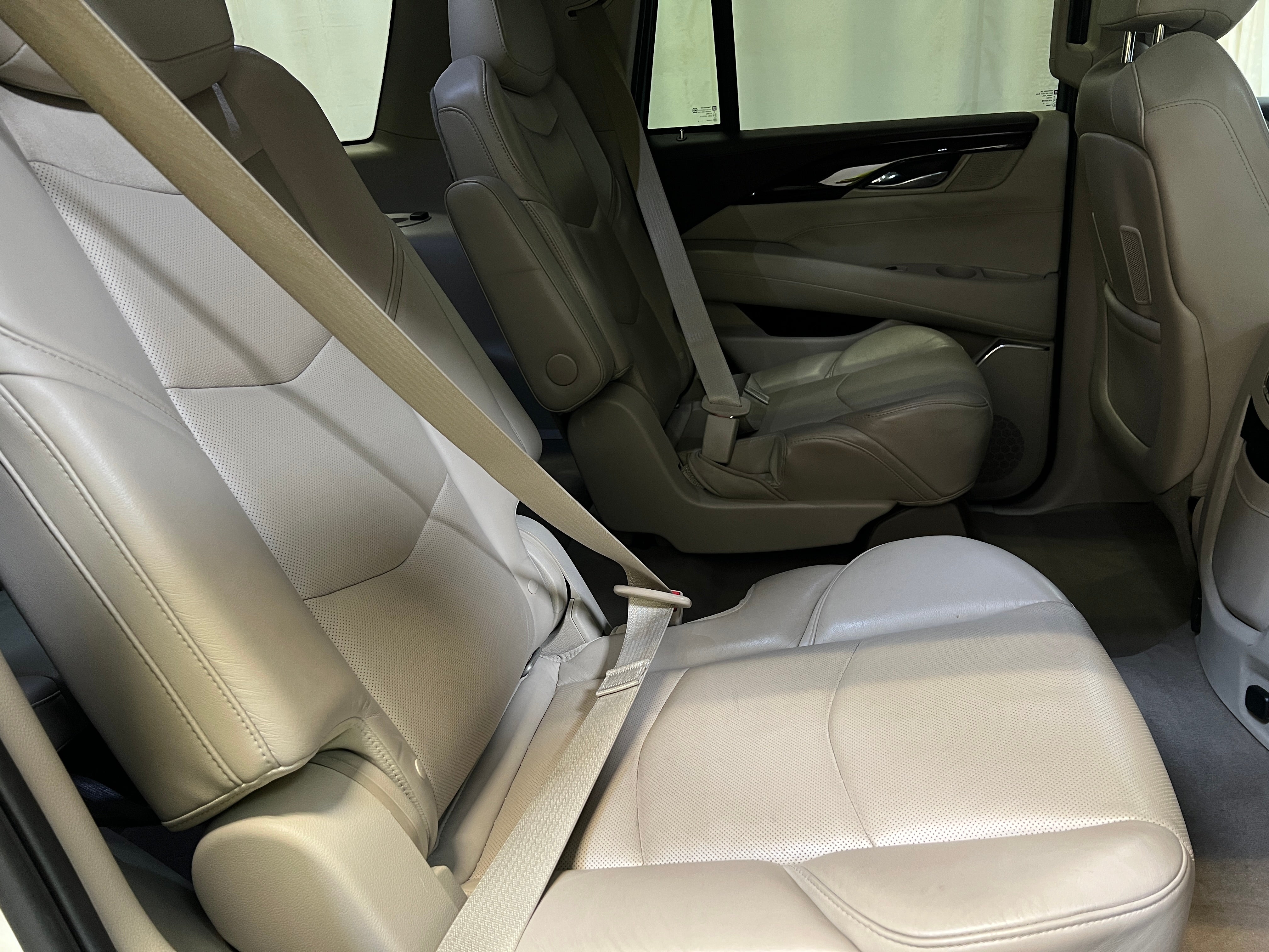 2015 Cadillac Escalade Luxury 5