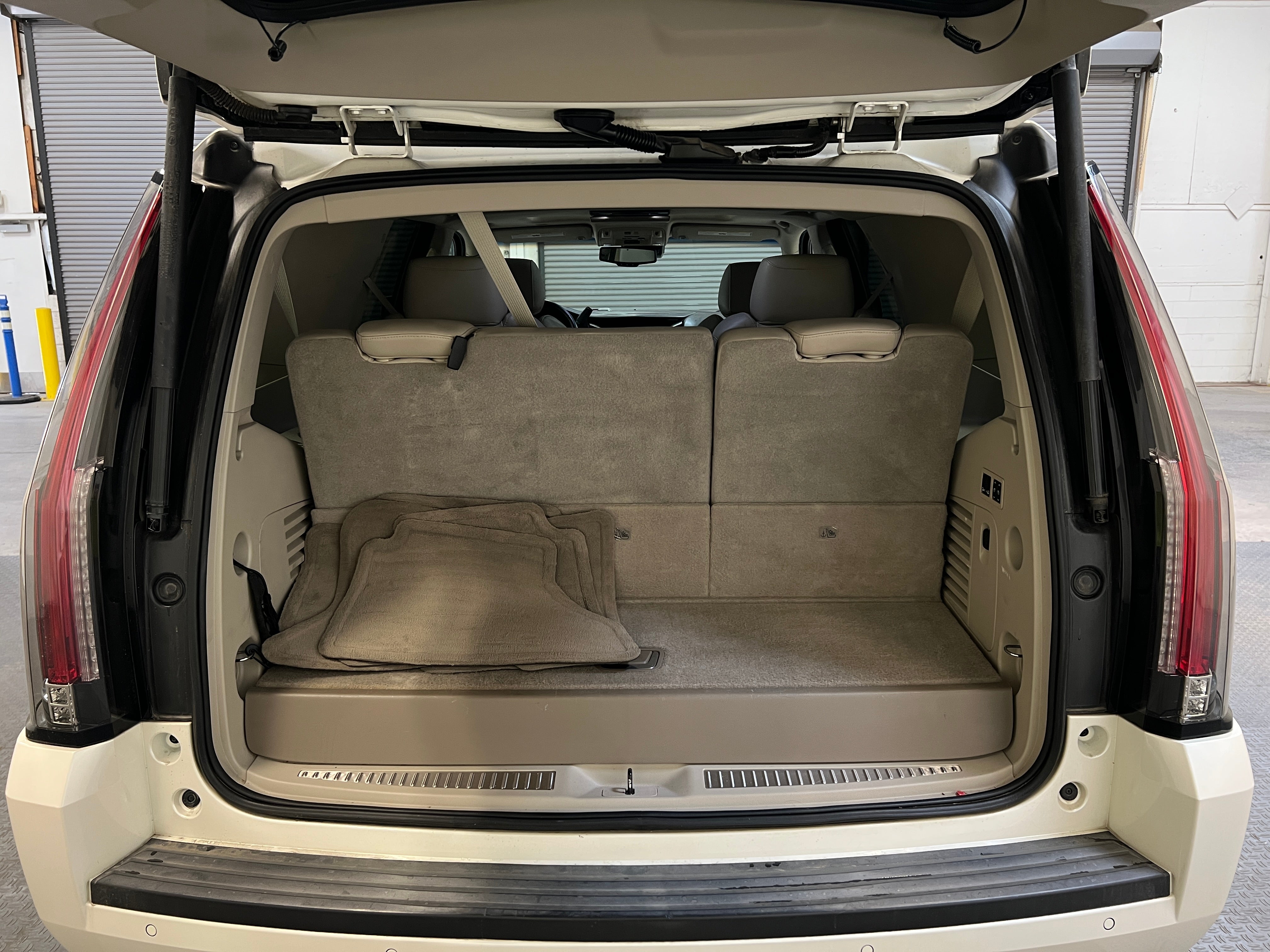 2015 Cadillac Escalade Luxury 6