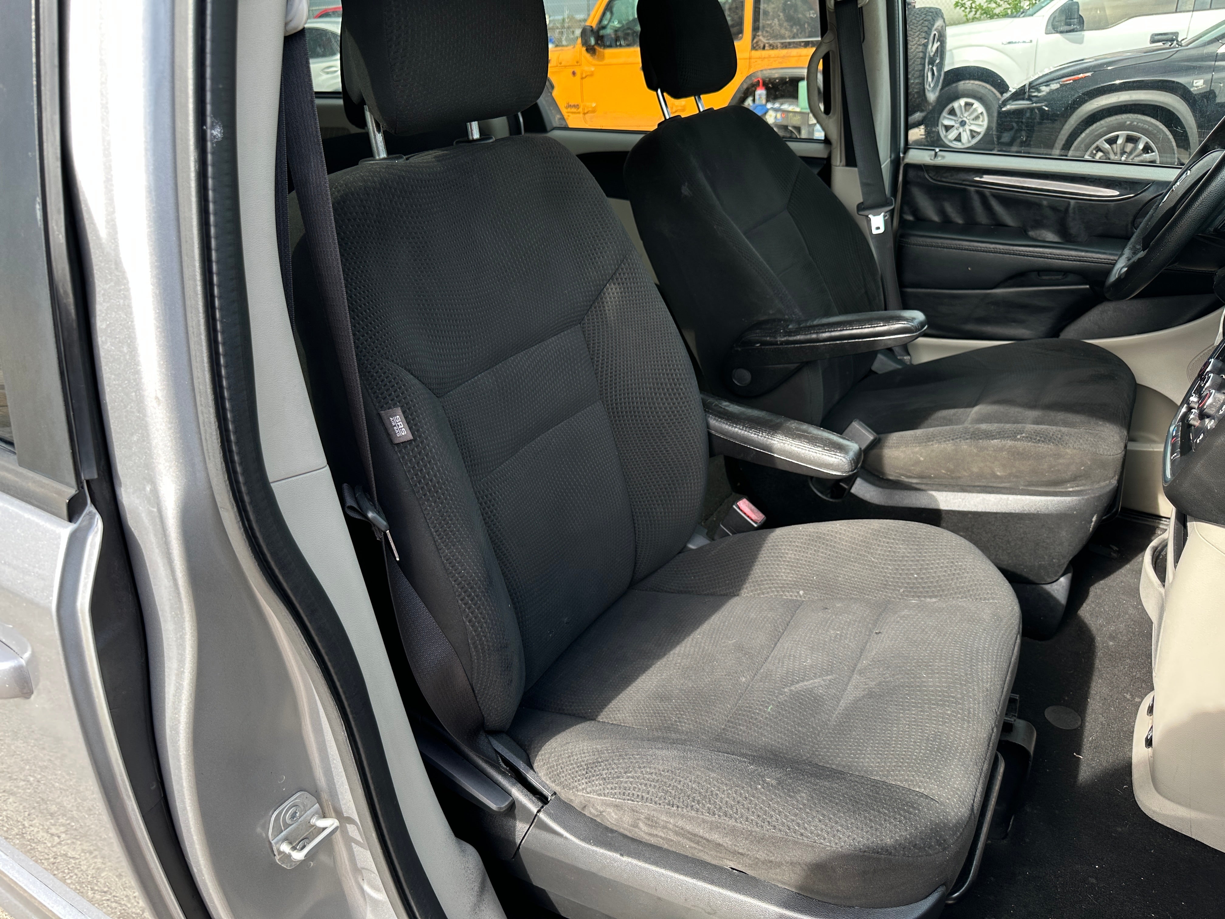 2017 Dodge Grand Caravan SE 2