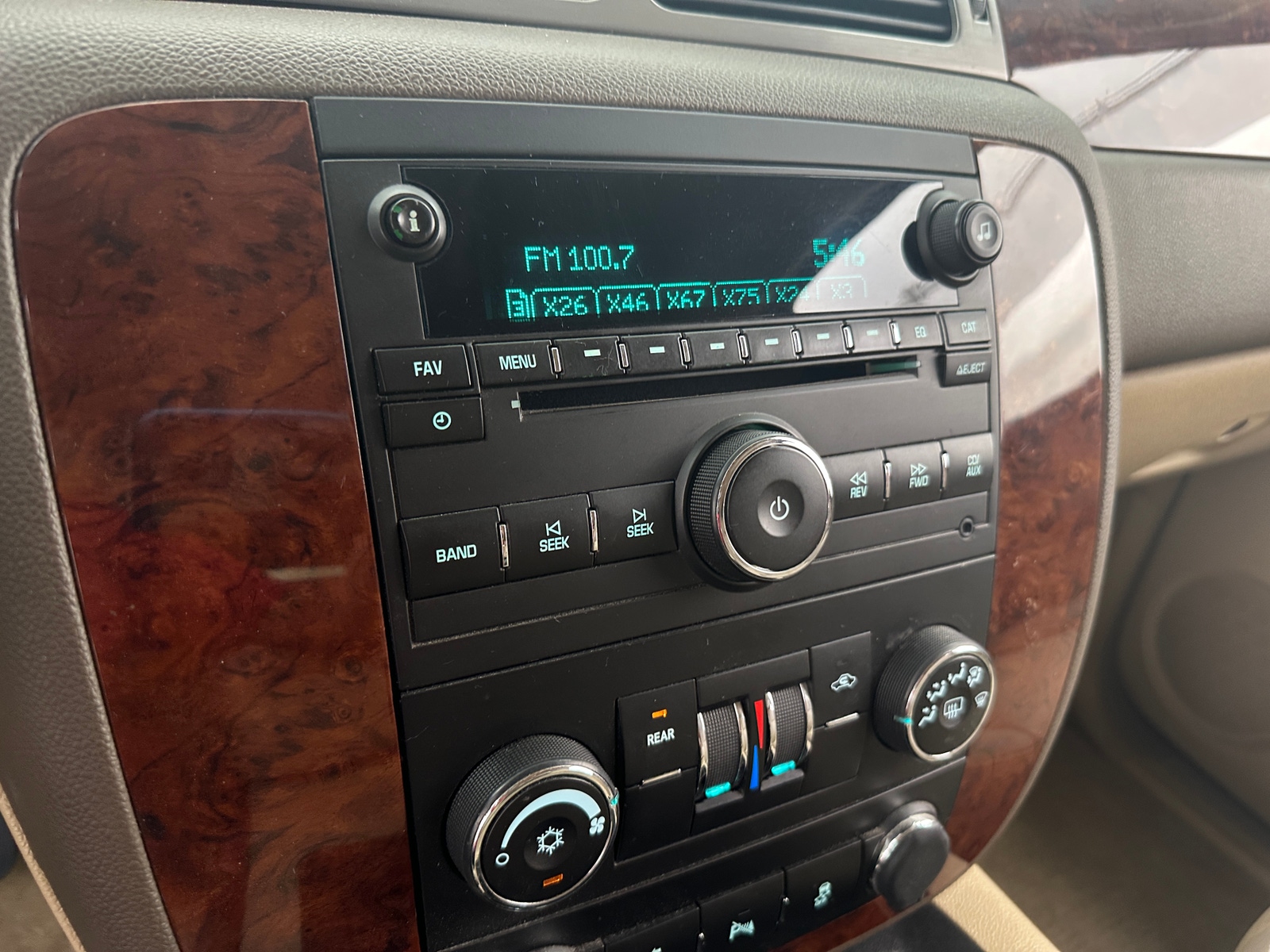 Thumbnail: 2014 Chevrolet Tahoe - 4