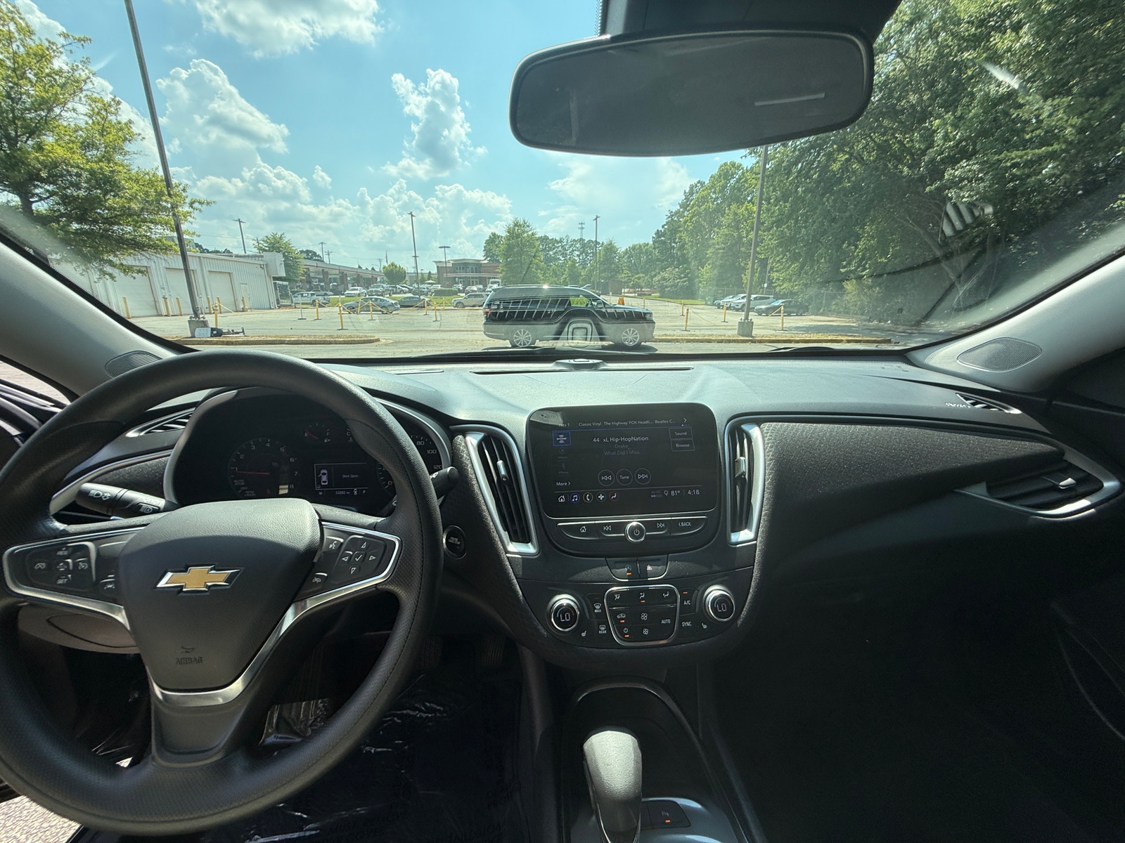 Thumbnail: 2024 Chevrolet Malibu - 3