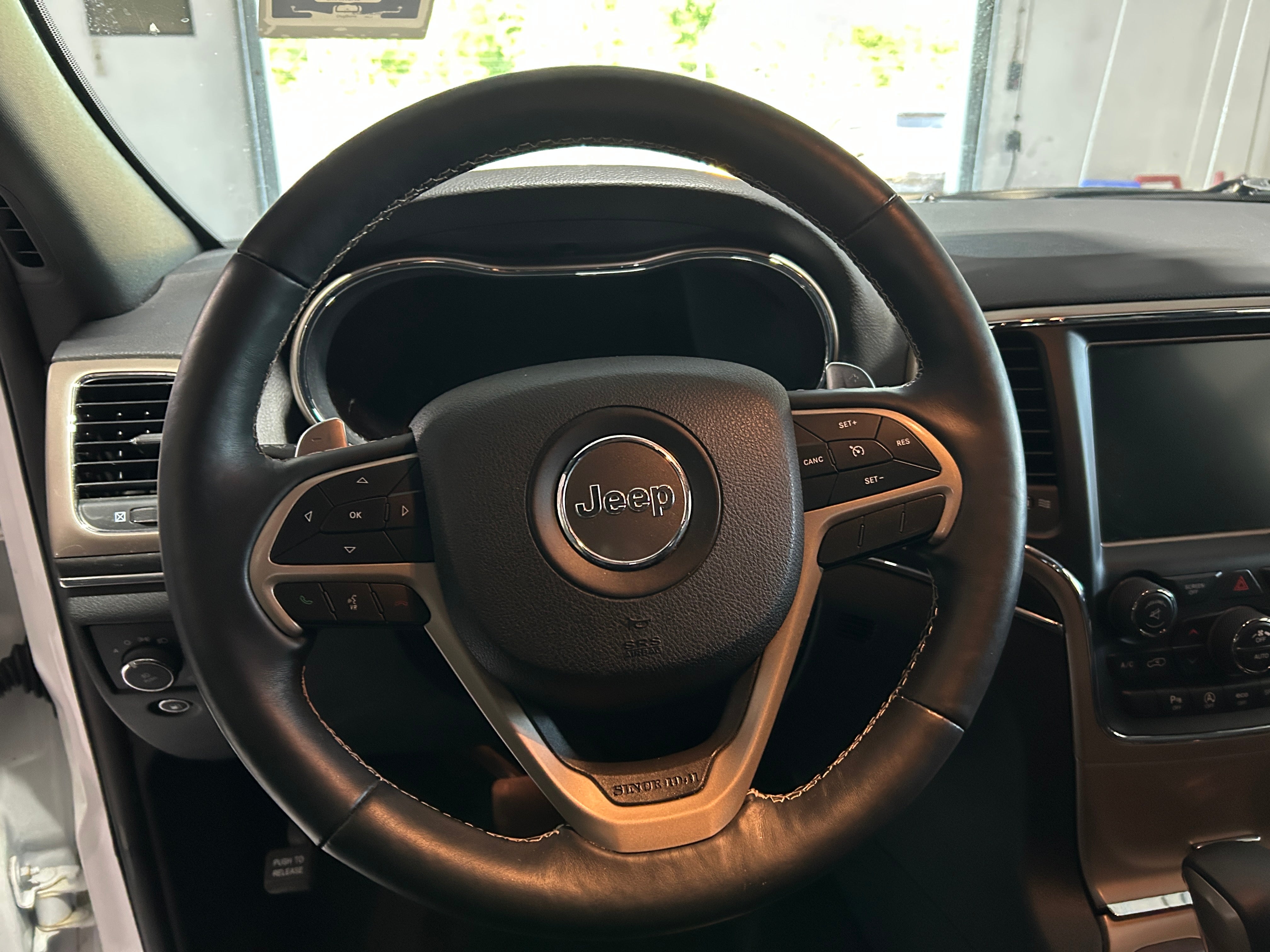2017 Jeep Grand Cherokee Limited Edition 4