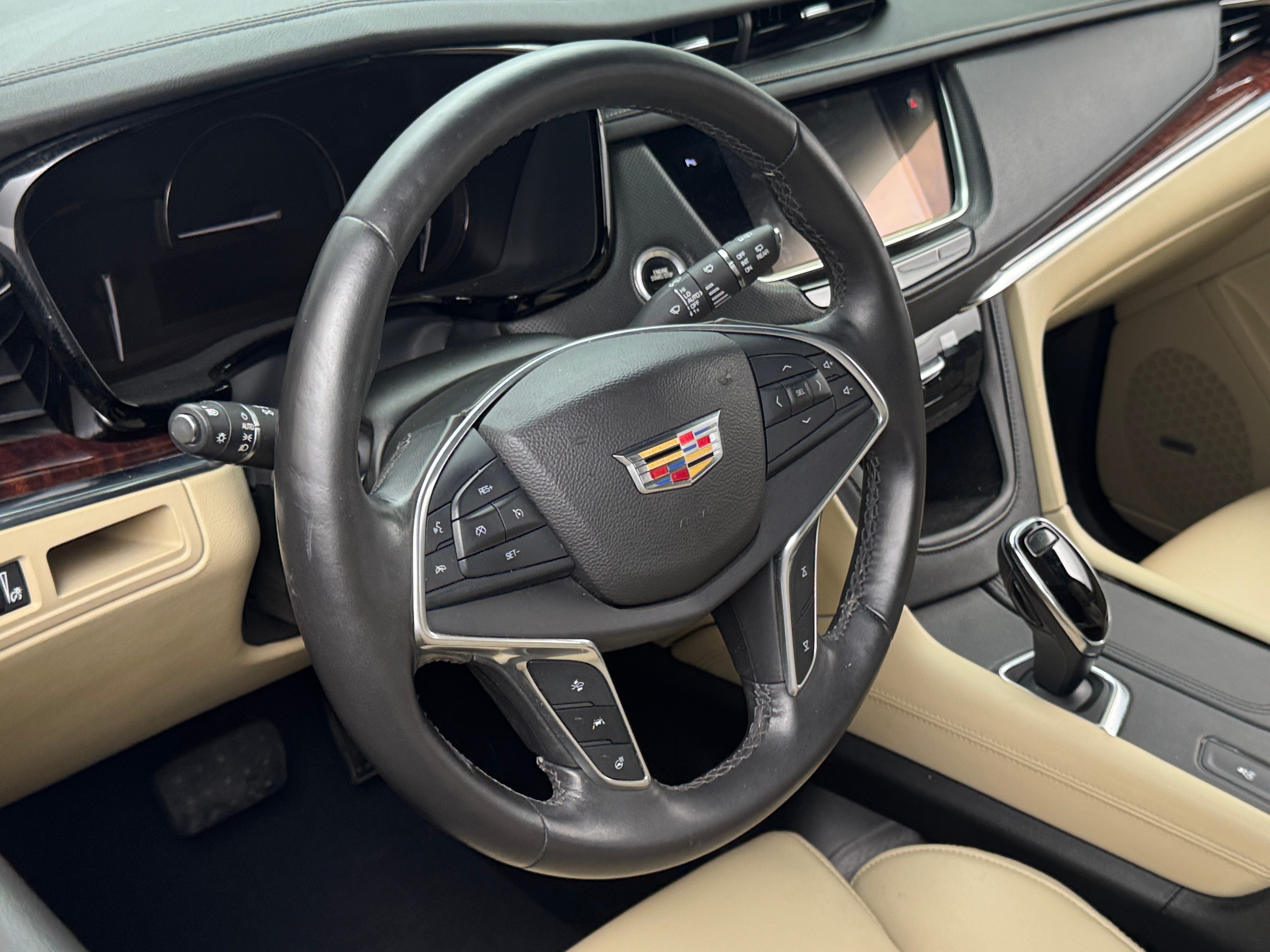 2017 Cadillac XT5 Luxury 4