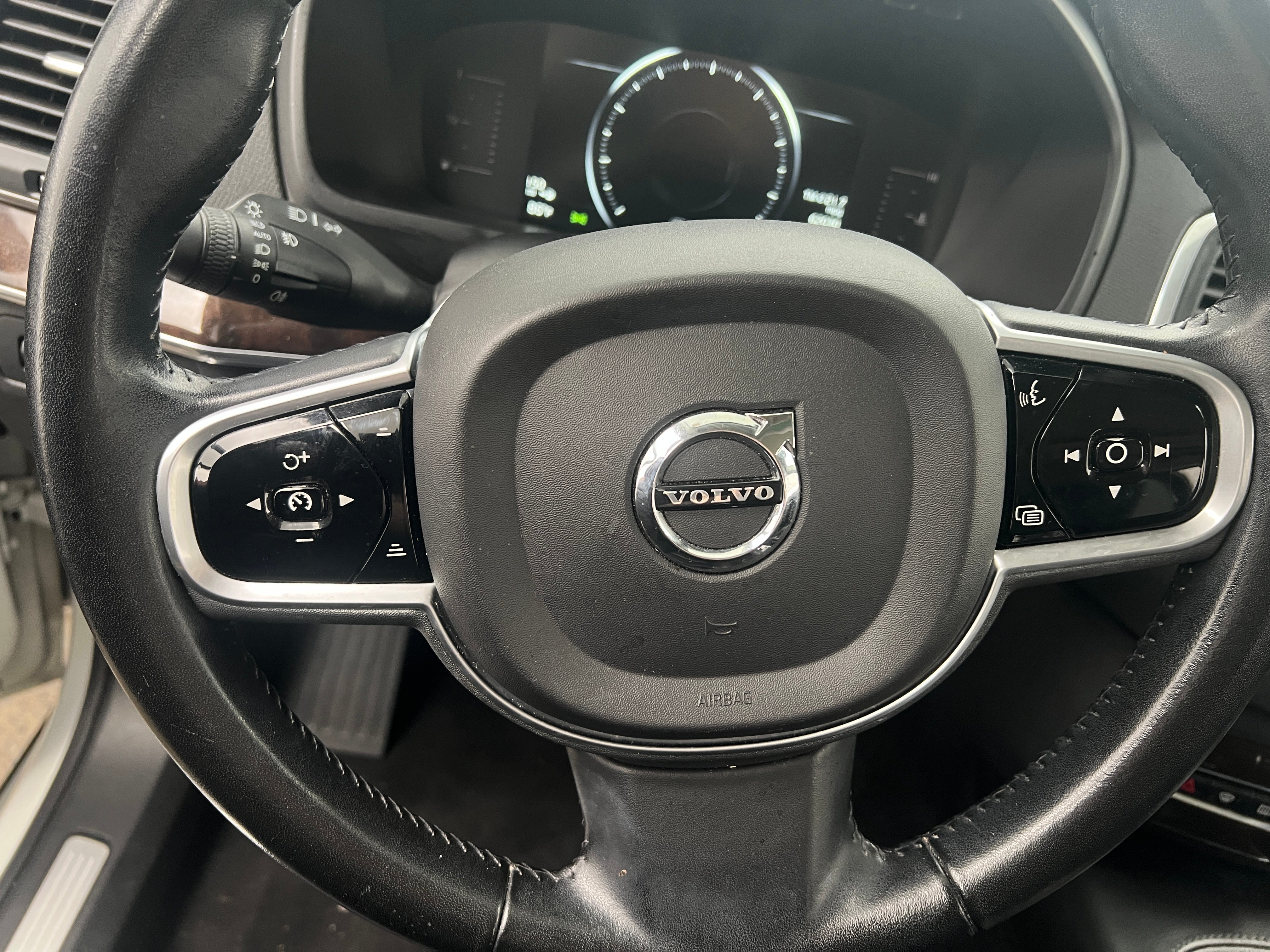 2019 Volvo XC90 T5 Momentum 4