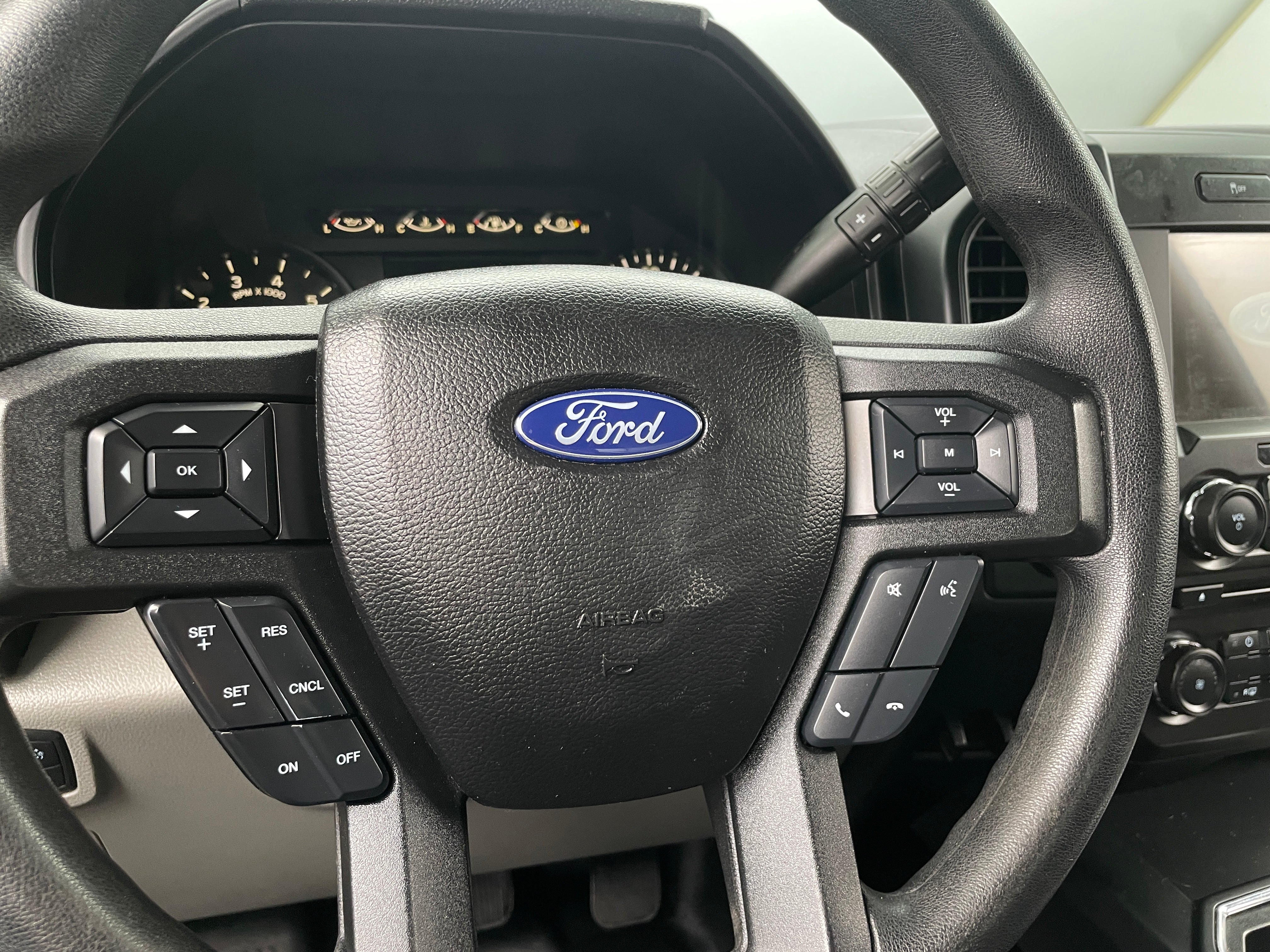 Thumbnail: 2018 Ford Econoline - 5