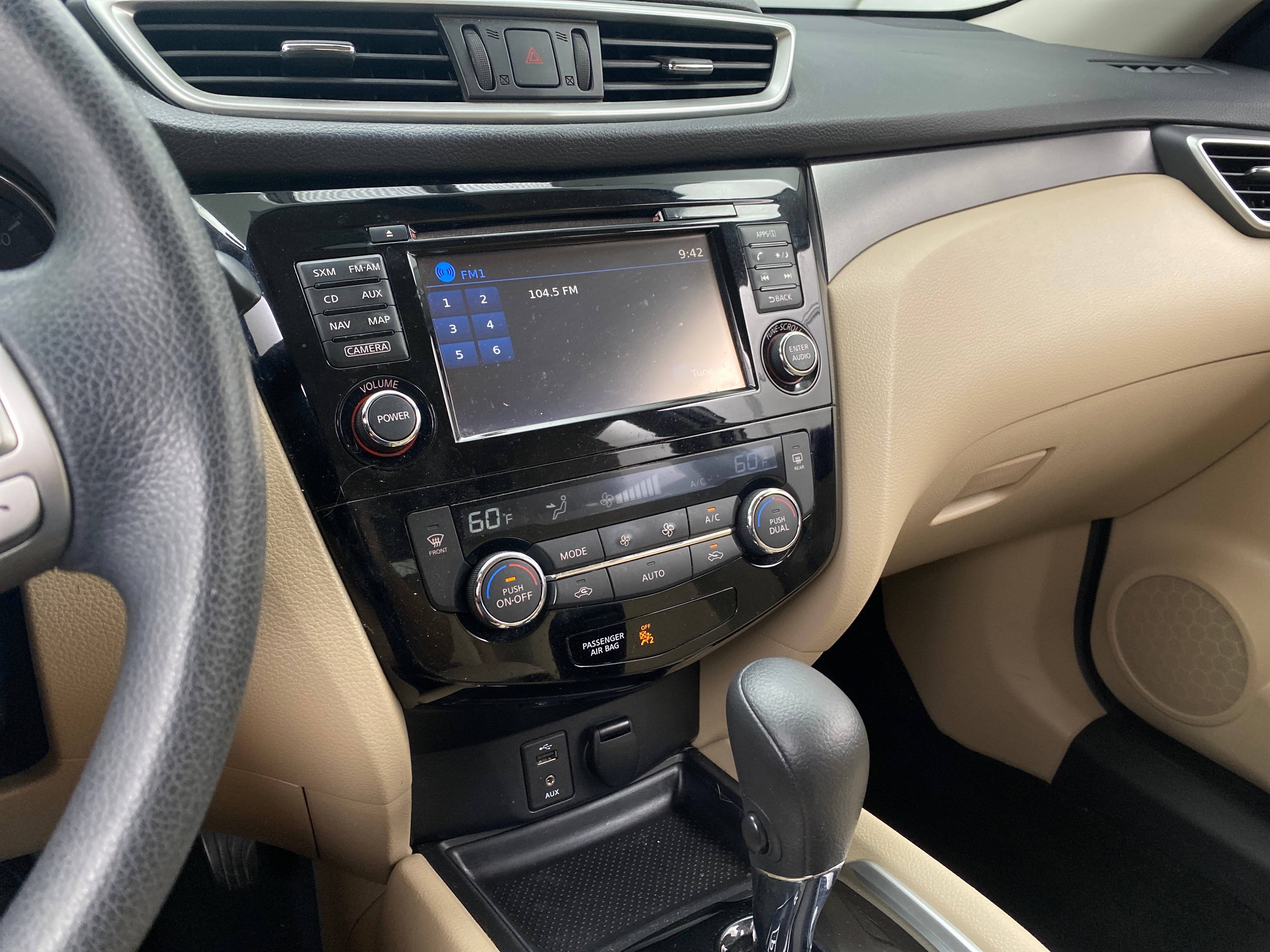 2016 Nissan Rogue SV 4