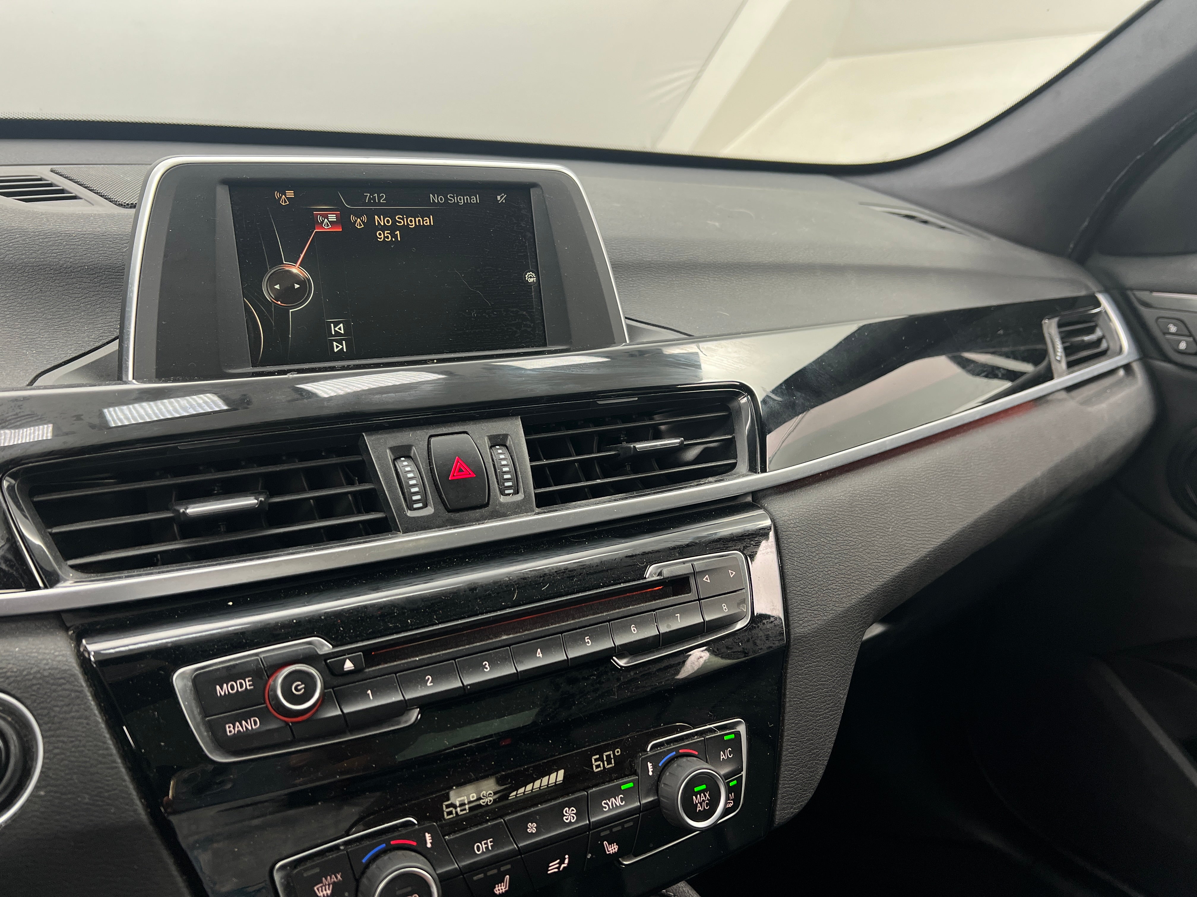 2017 BMW X1 xDrive28i 3