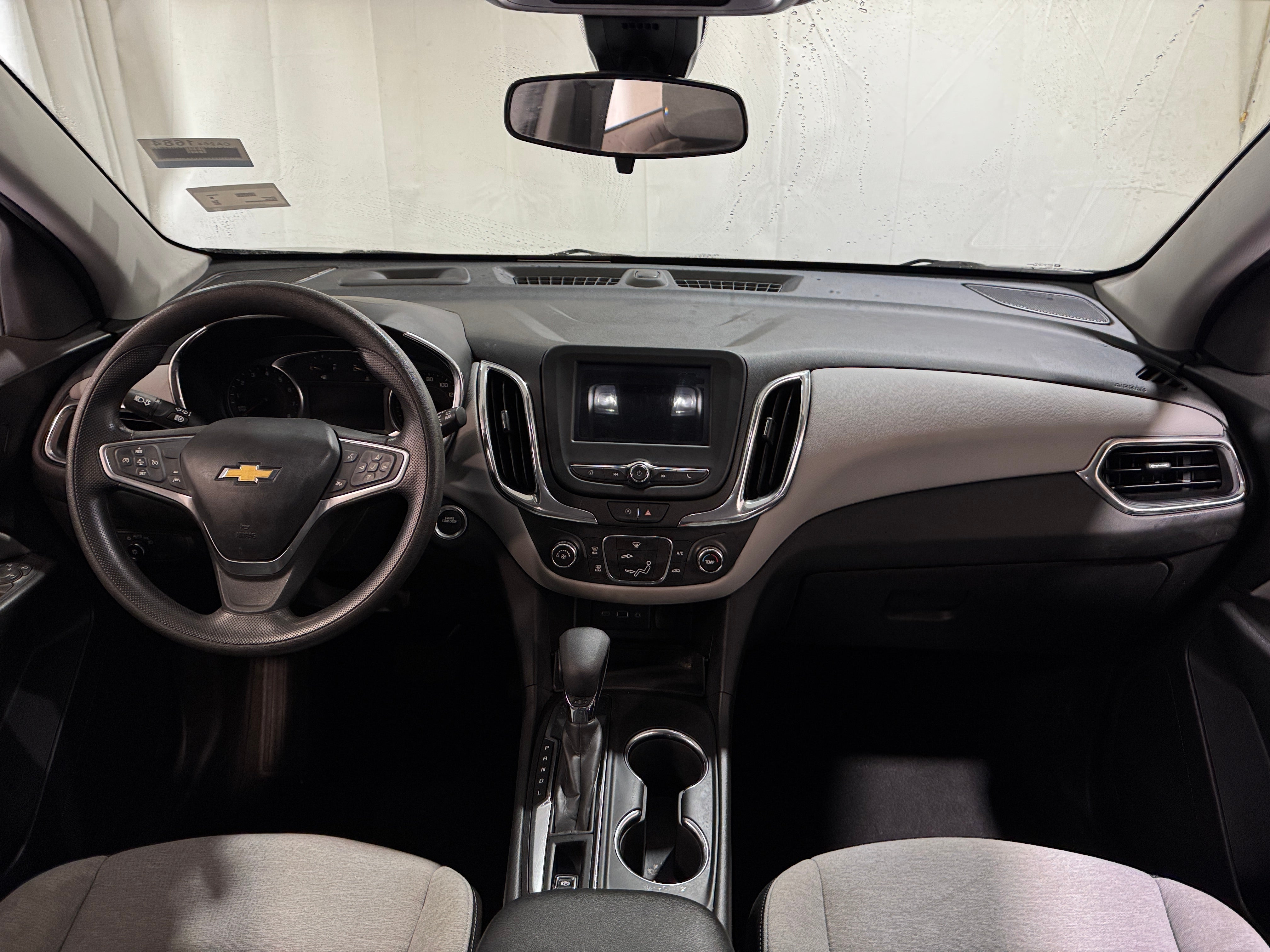 Thumbnail: 2022 Chevrolet Equinox - 3