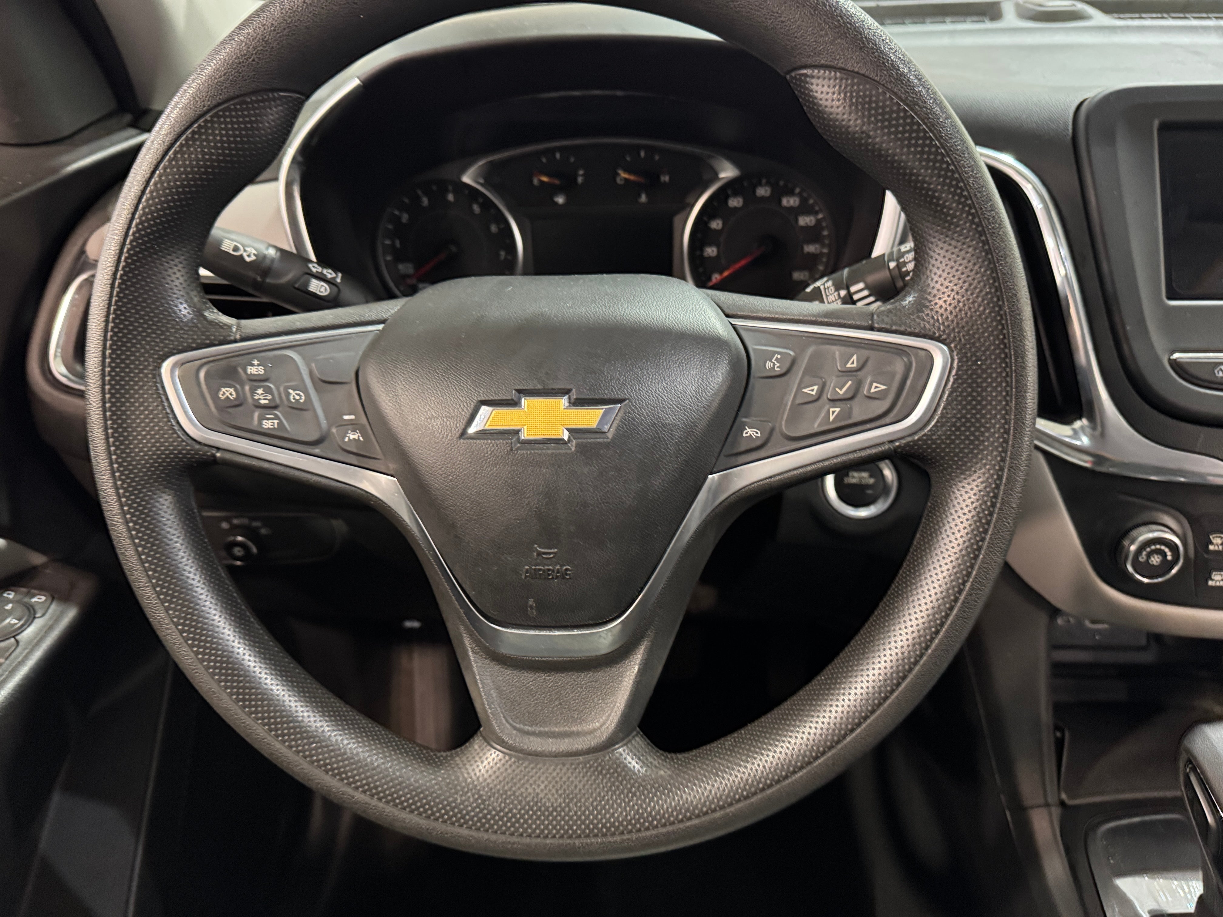 Thumbnail: 2022 Chevrolet Equinox - 5