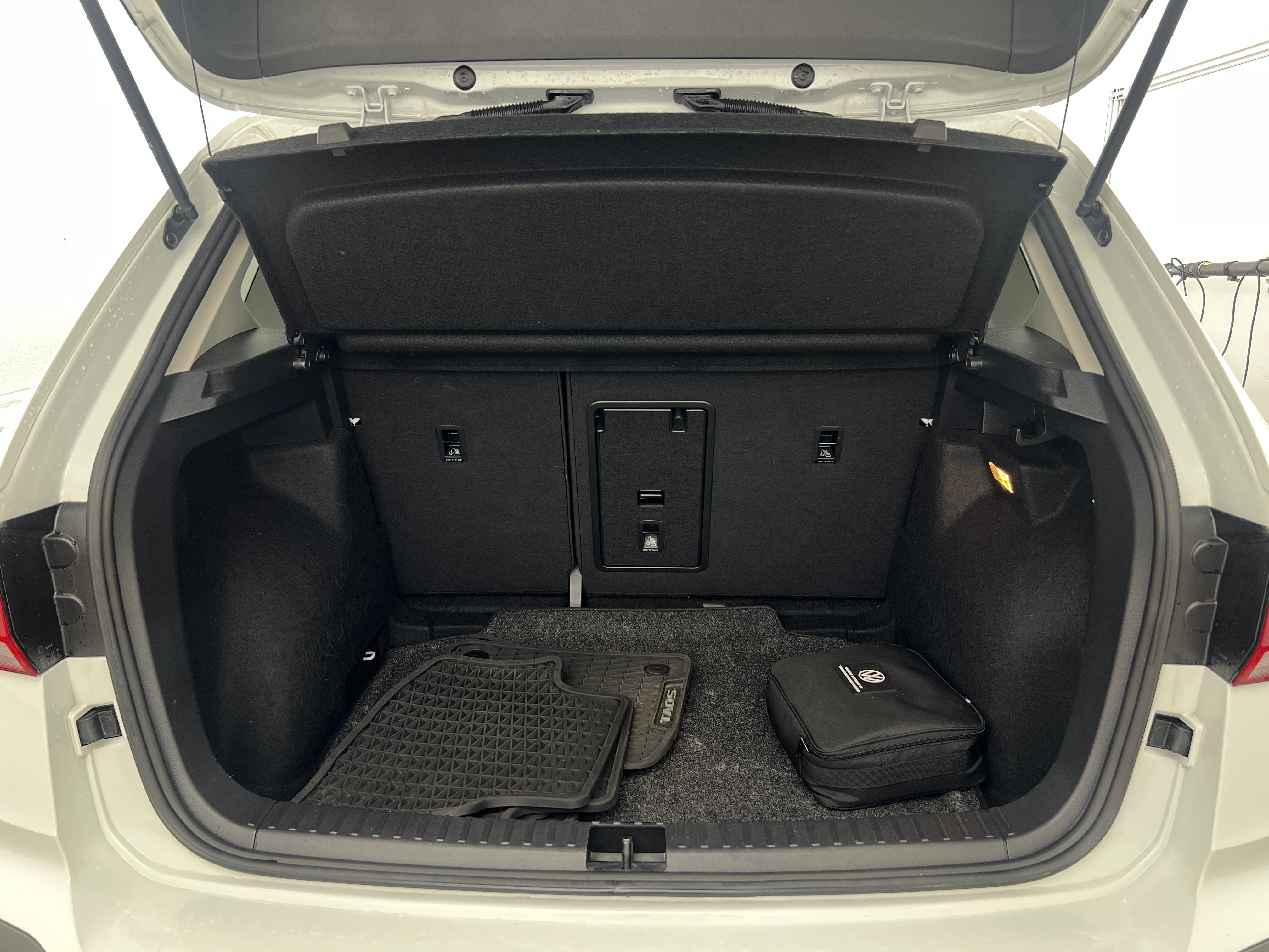 2022 Volkswagen Taos SE 6