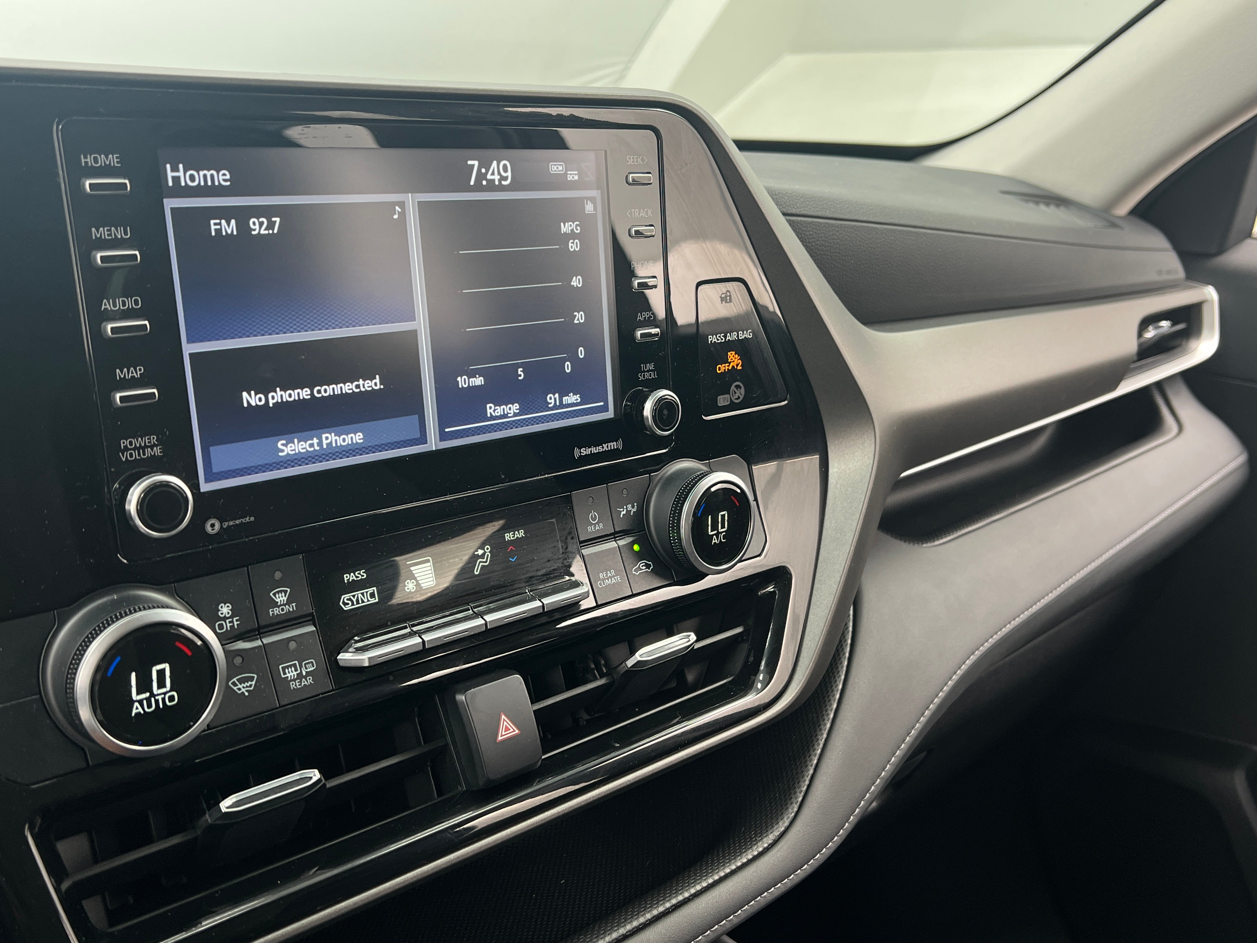 2022 Toyota Highlander L 4