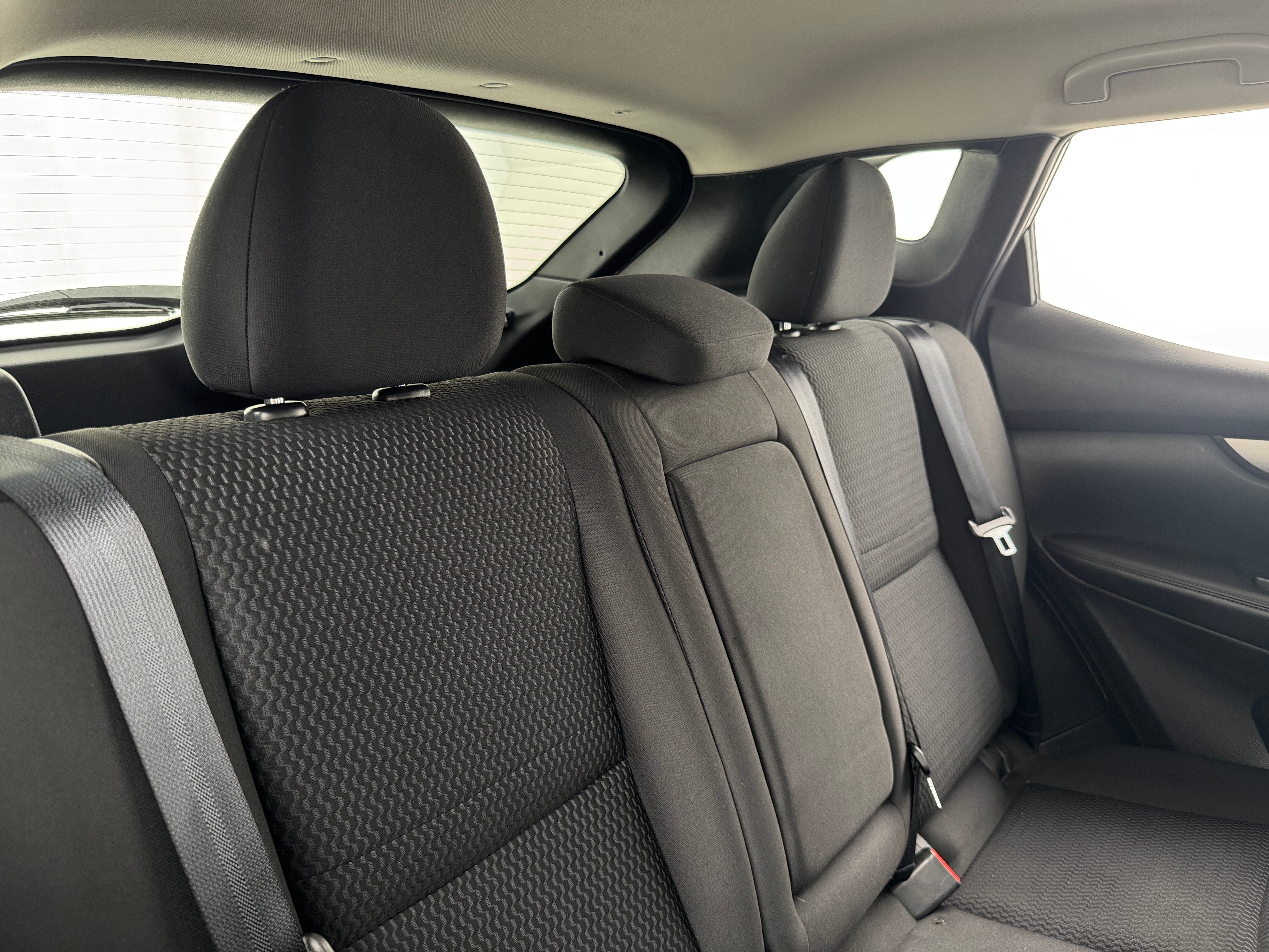 2017 Nissan Rogue Sport S 6