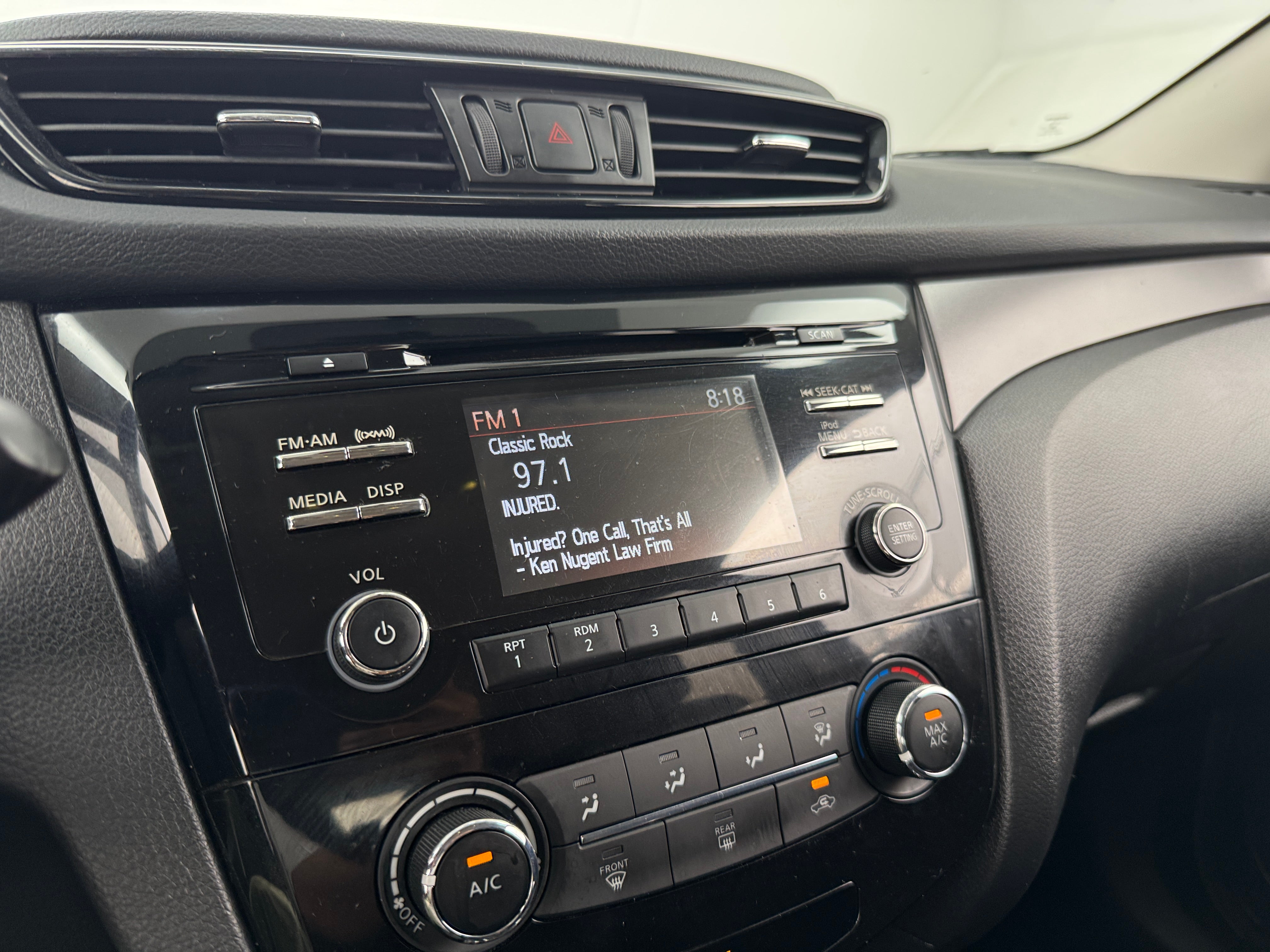 2017 Nissan Rogue Sport S 4