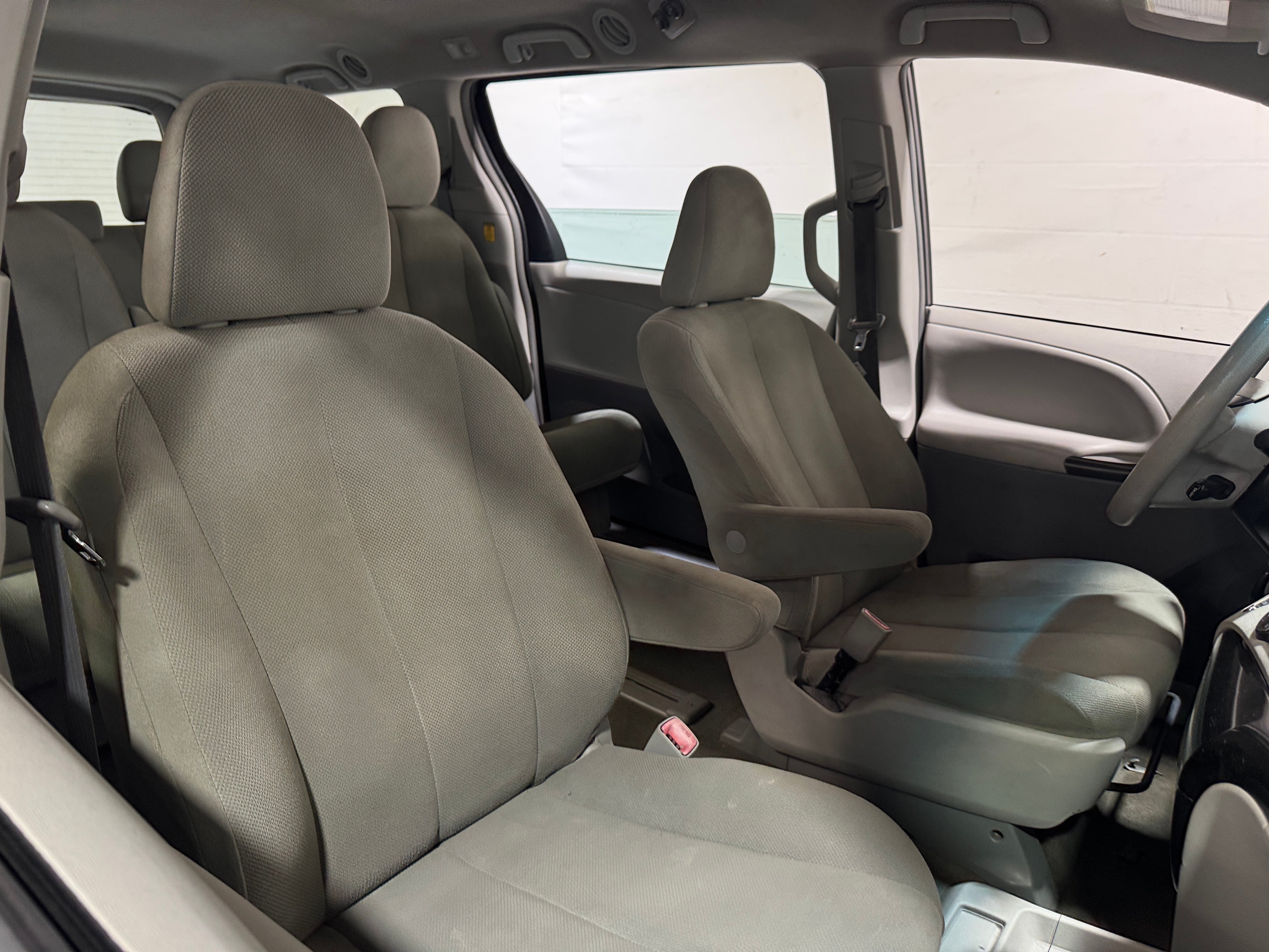 2012 Toyota Sienna Base 2