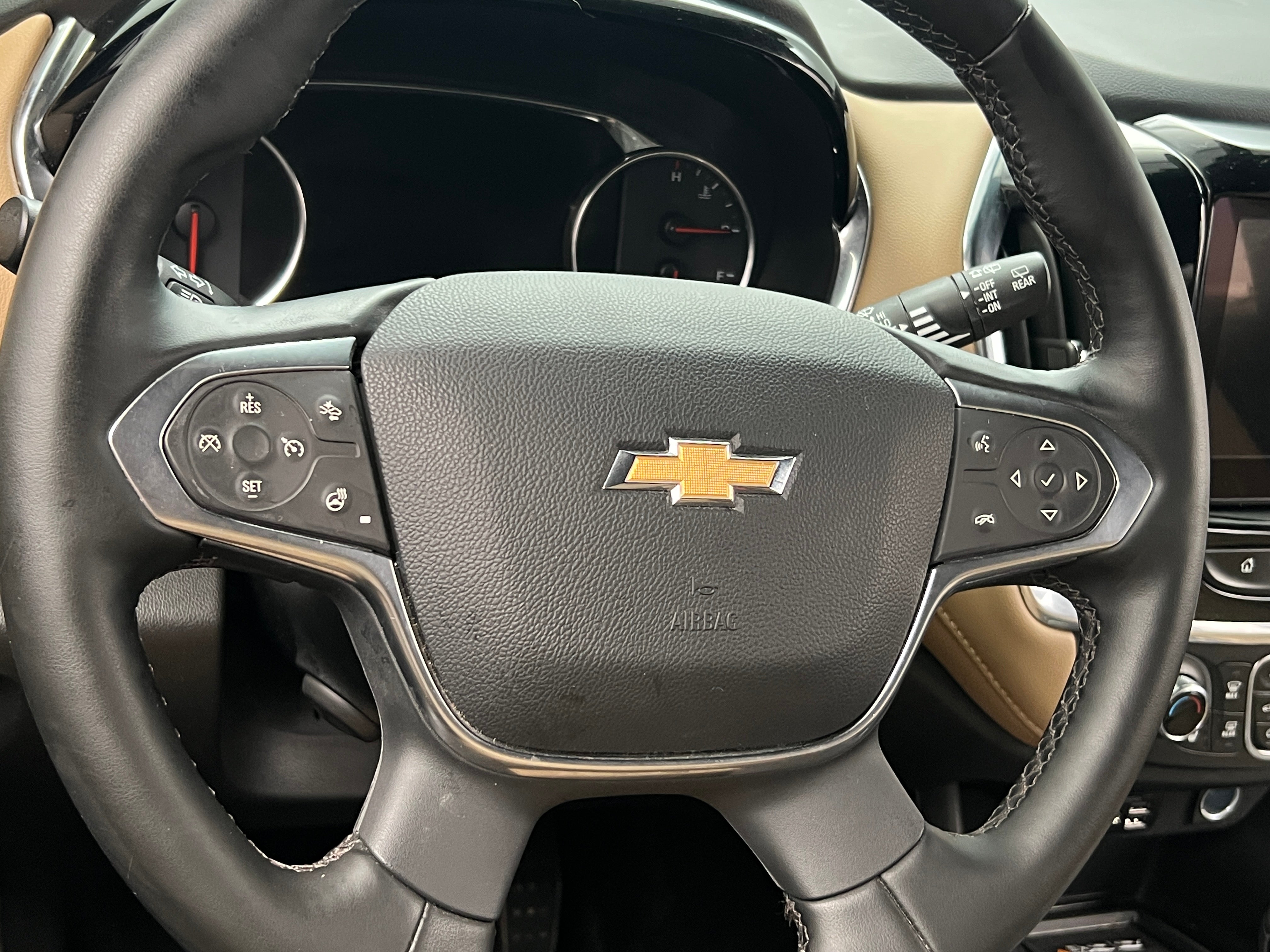 2023 Chevrolet Traverse Premier 4