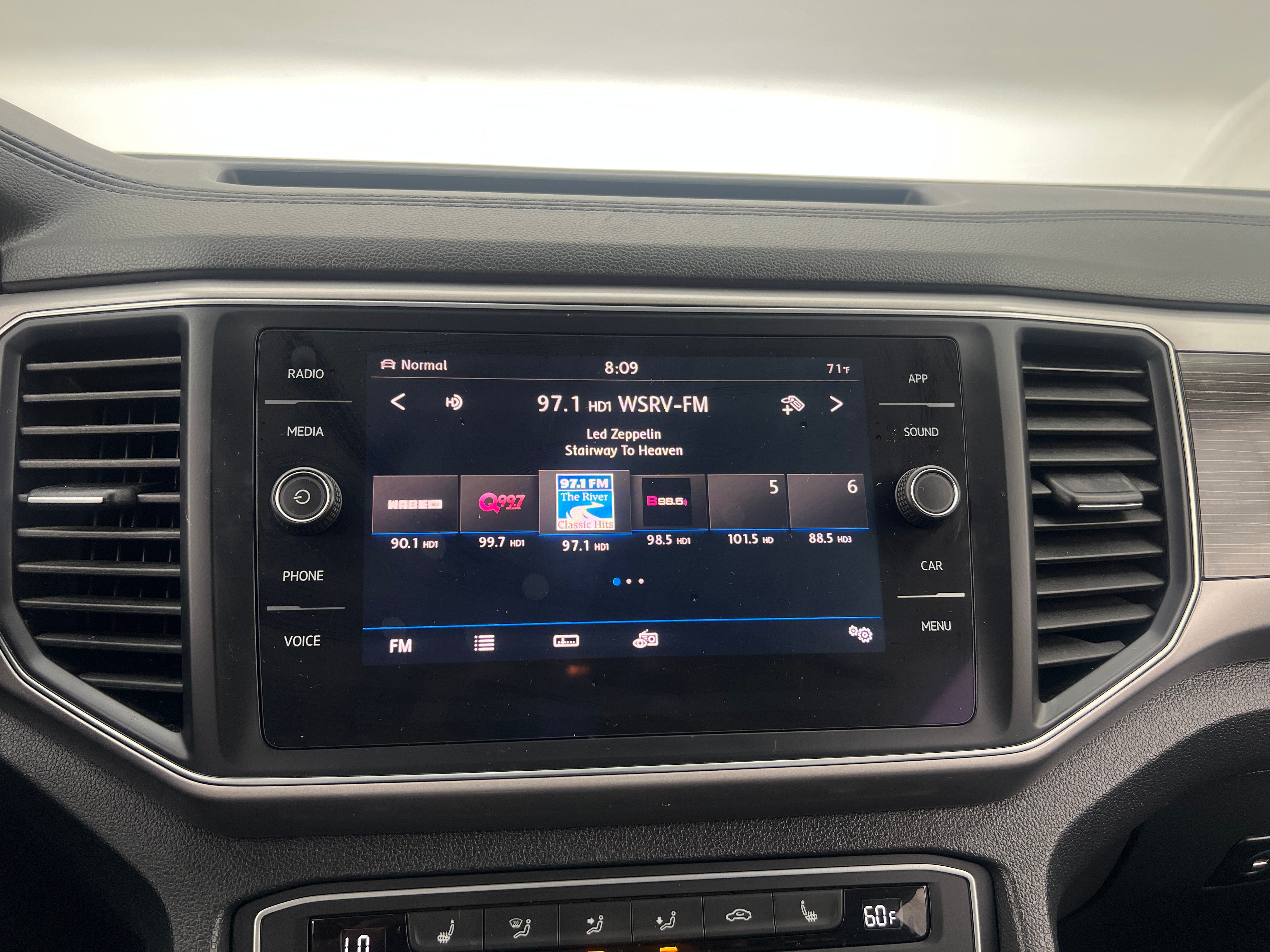 2019 Volkswagen Atlas SE 3