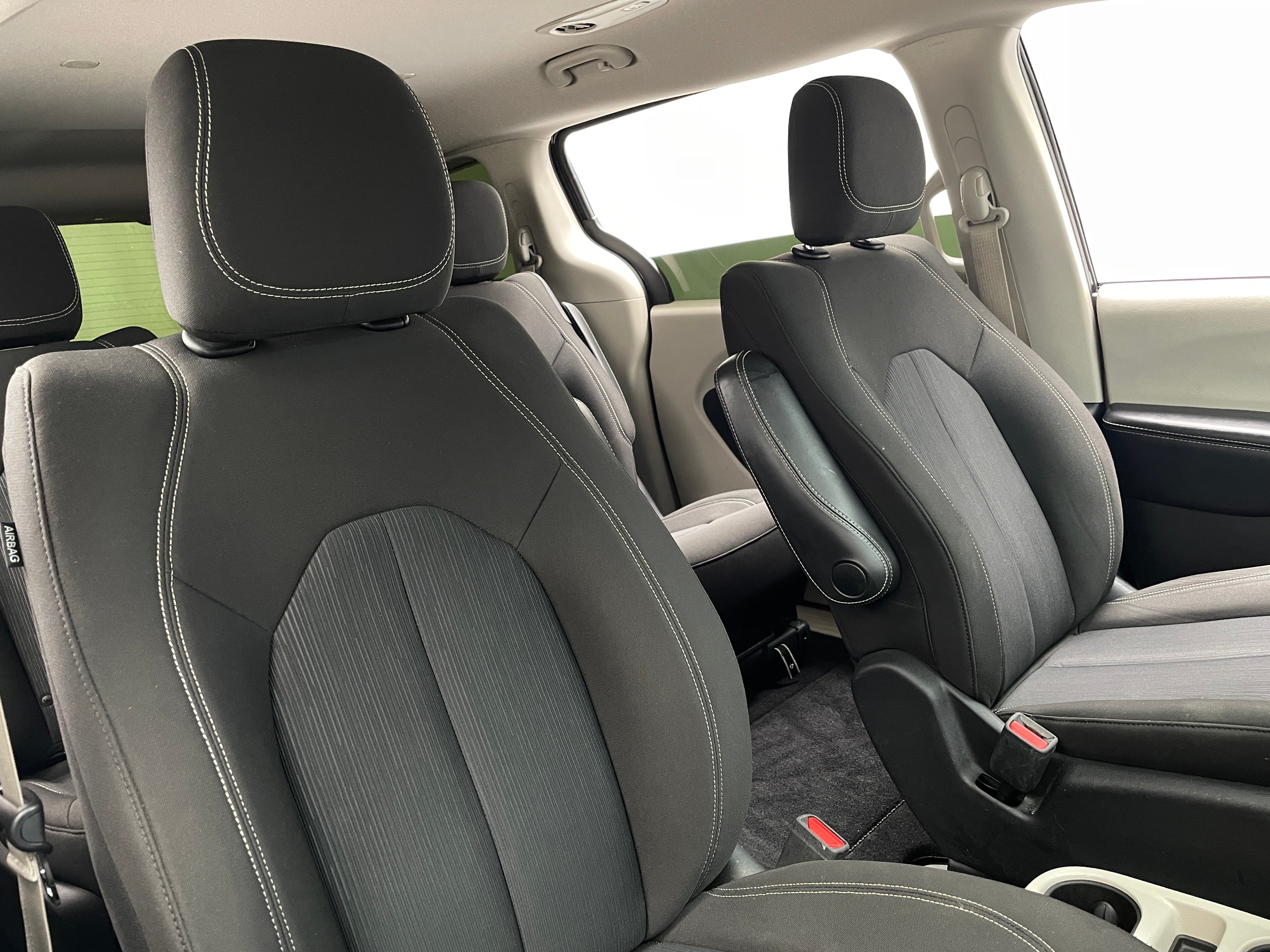 2020 Chrysler Voyager LX 2