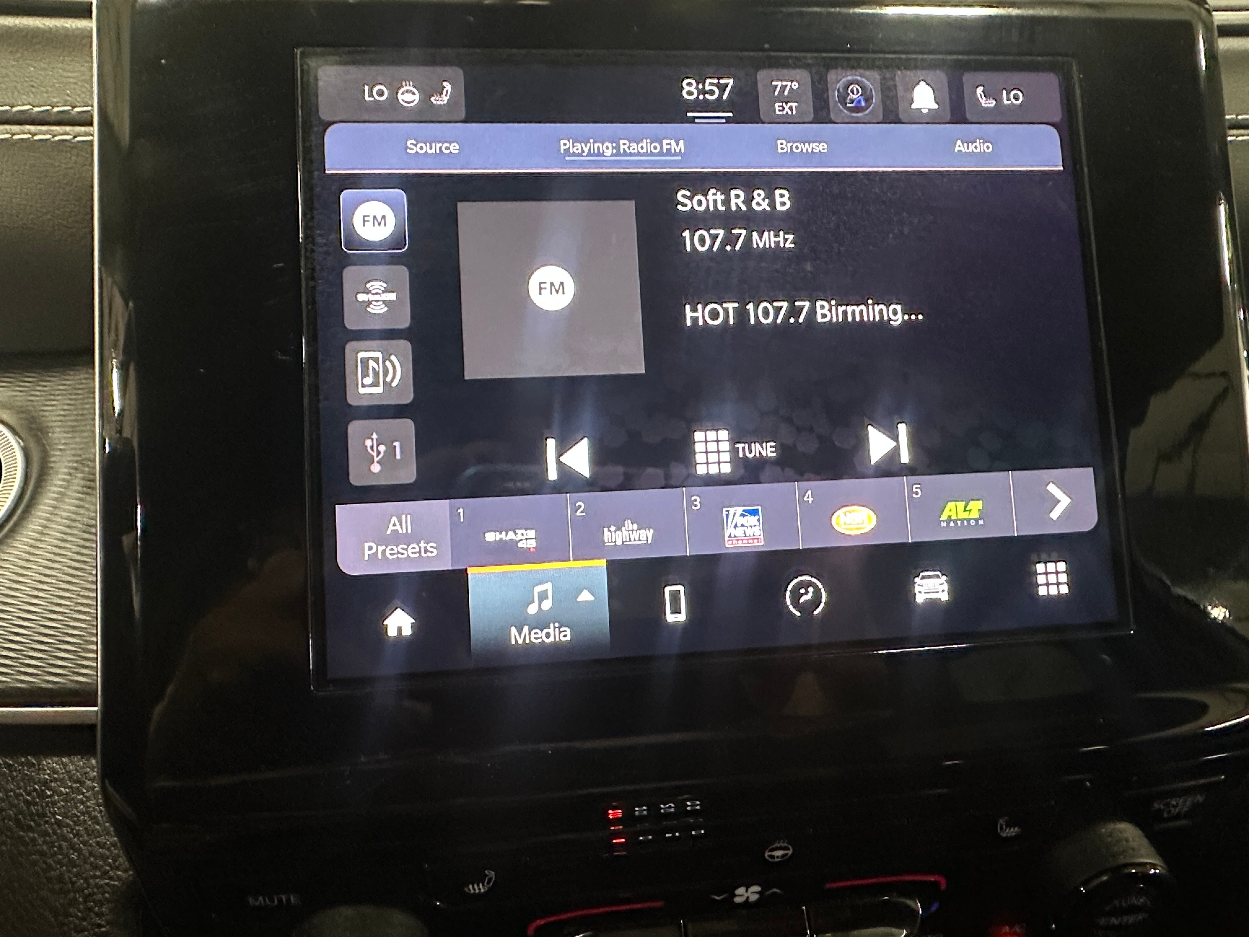 2023 Jeep Grand Cherokee L Altitude 3