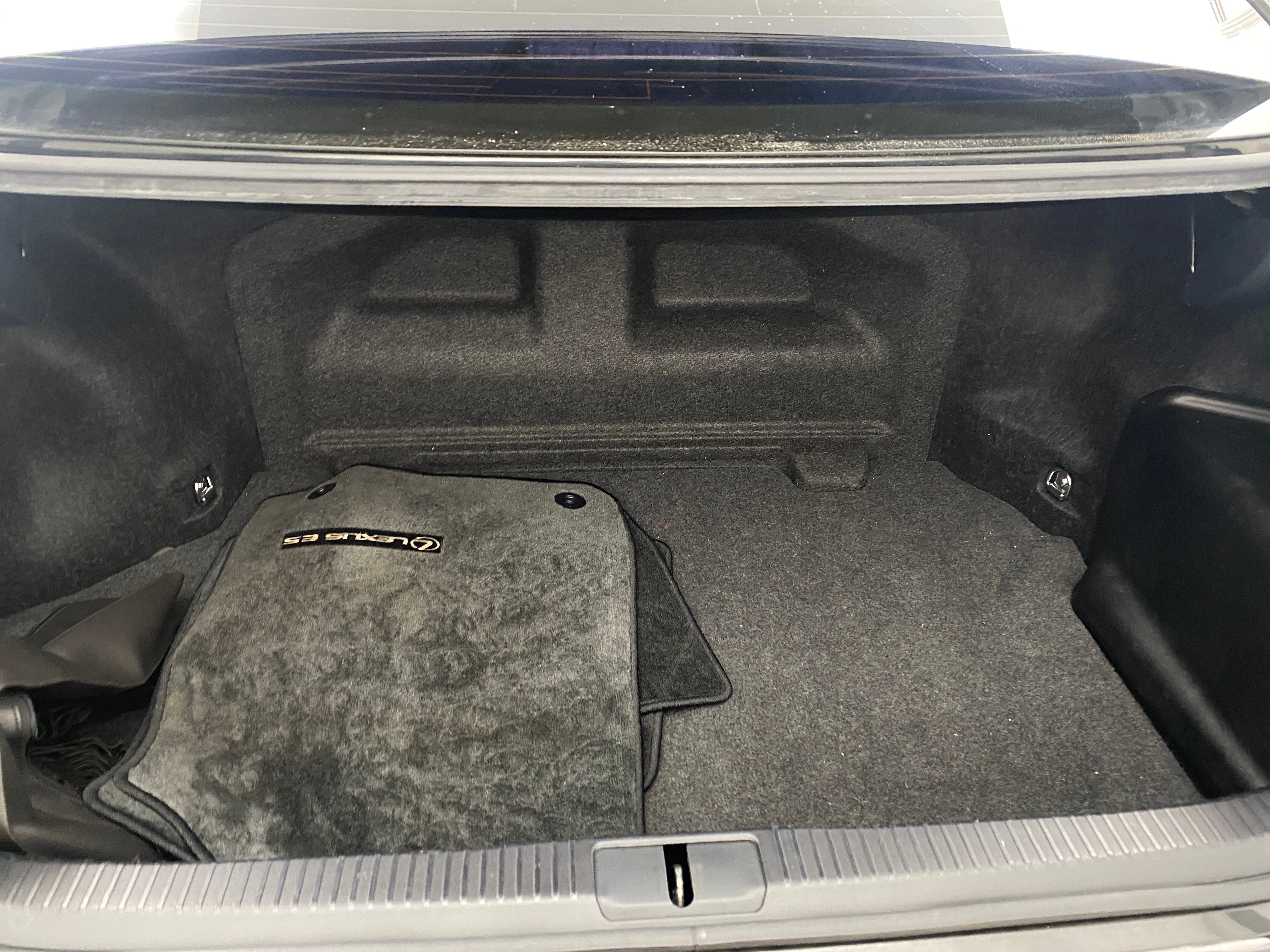 2016 Lexus ES Hybrid 300h 6
