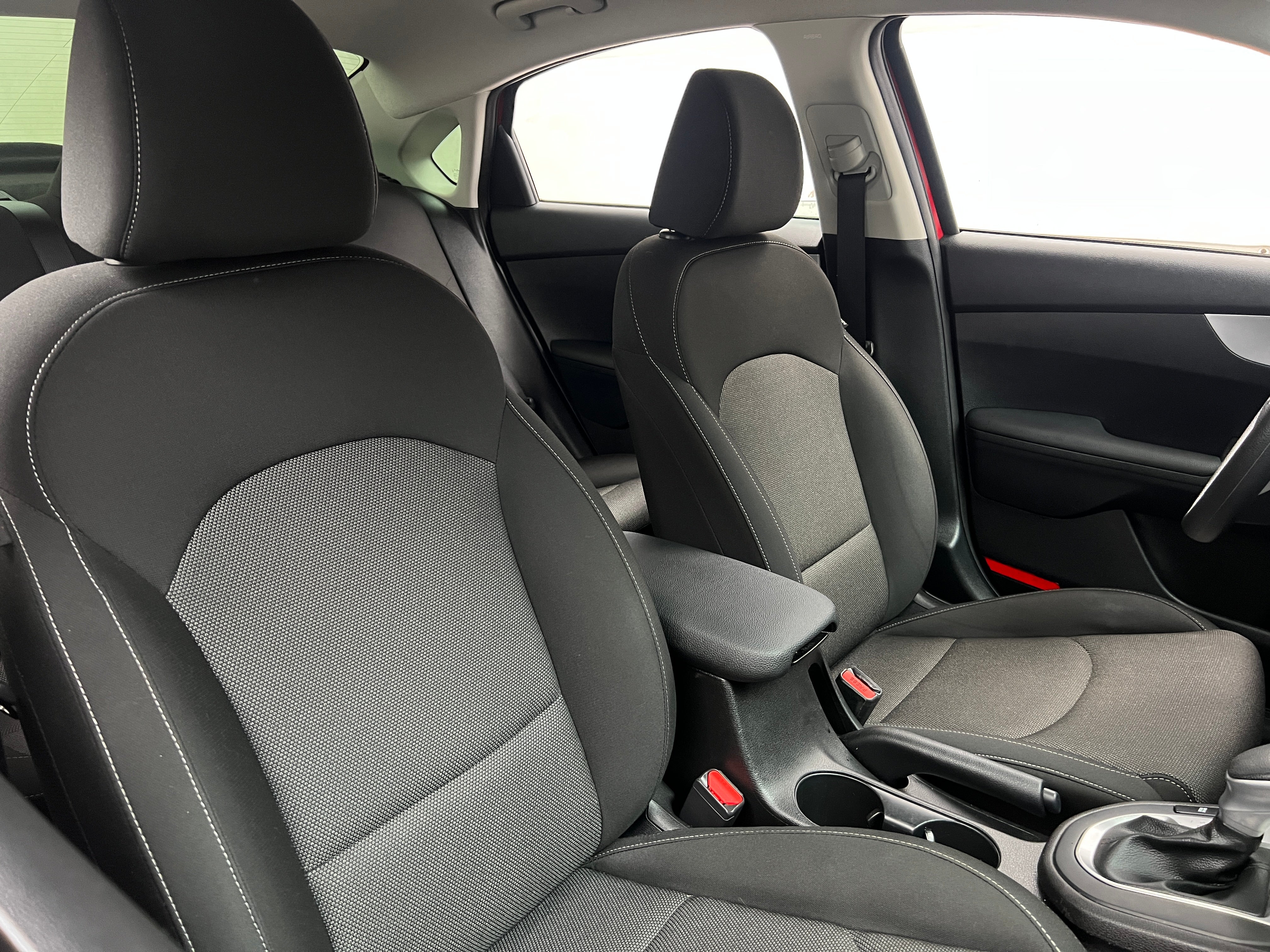 2023 Kia Forte LXS 2