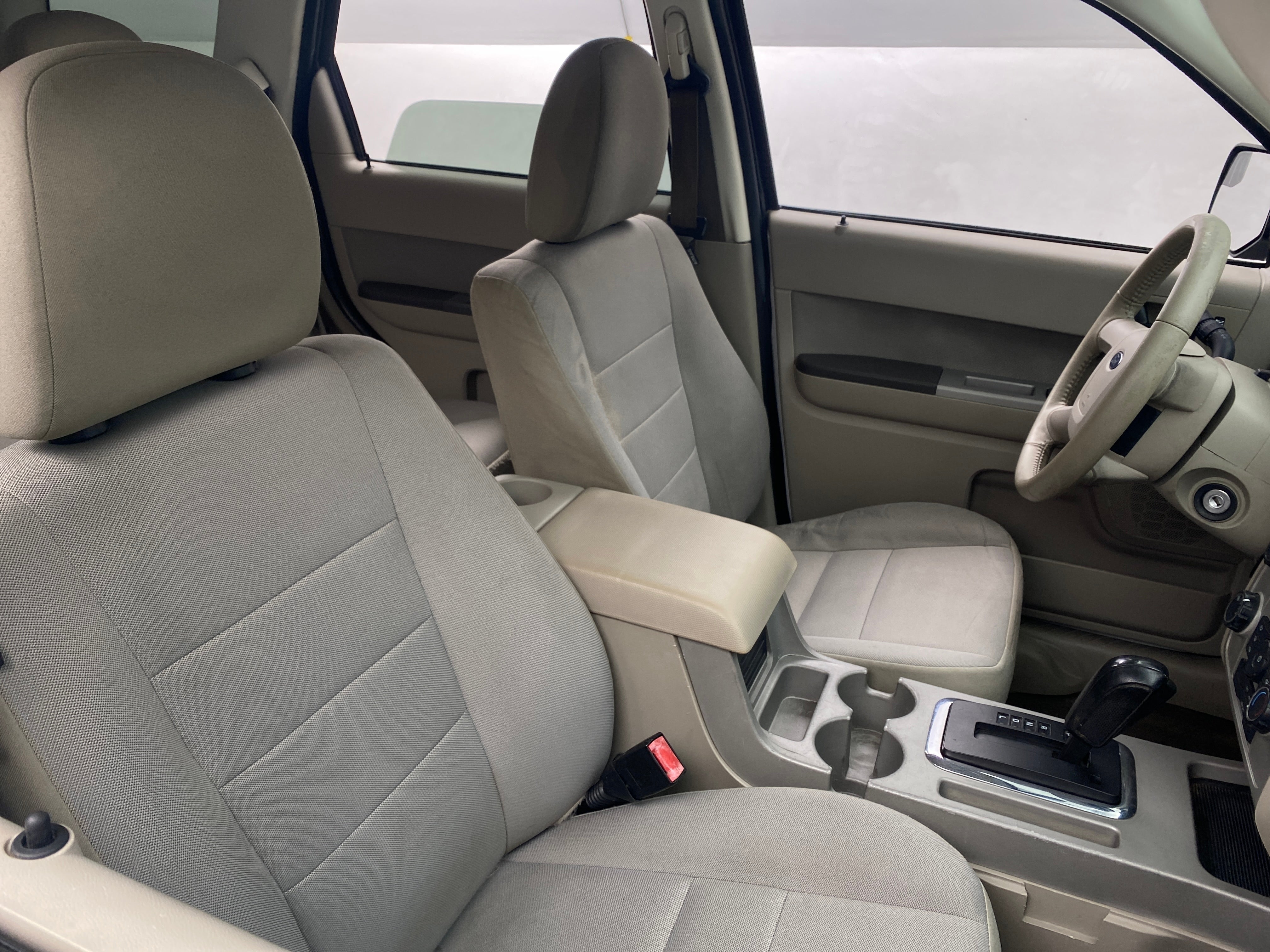 2011 Ford Escape XLT 2