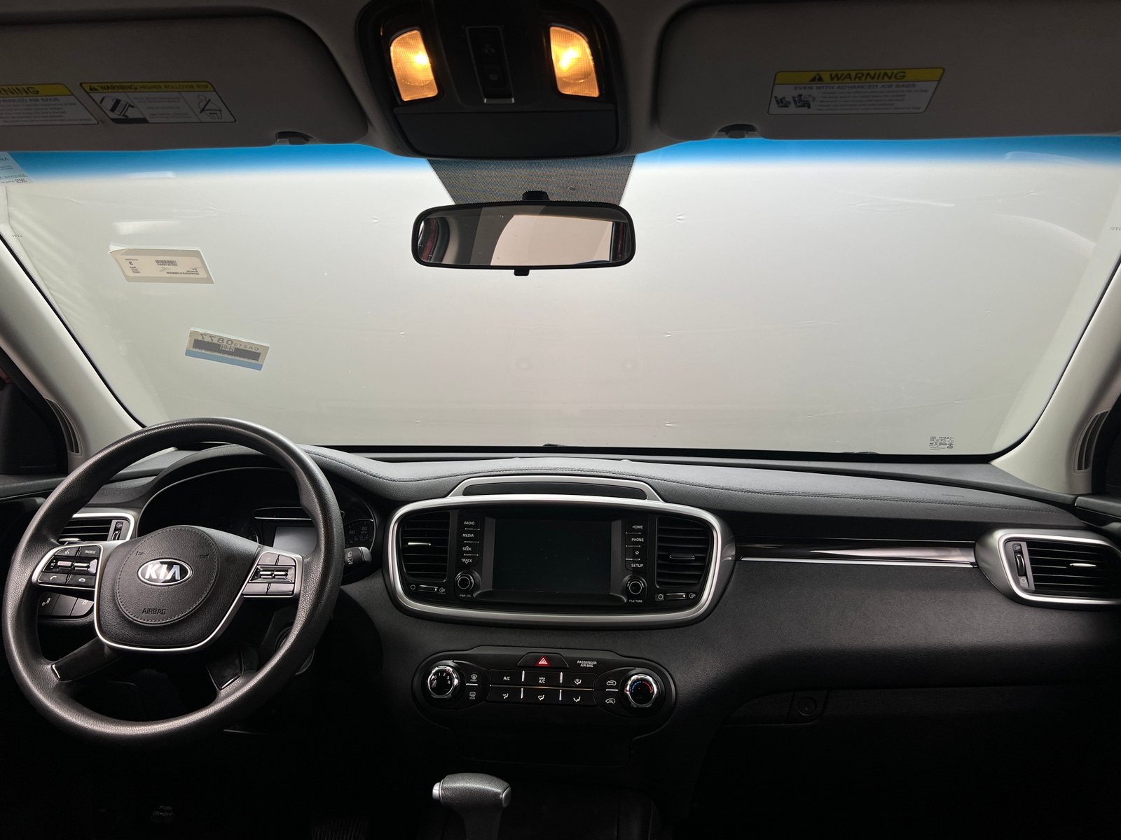 Thumbnail: 2020 Kia Sorento - 3