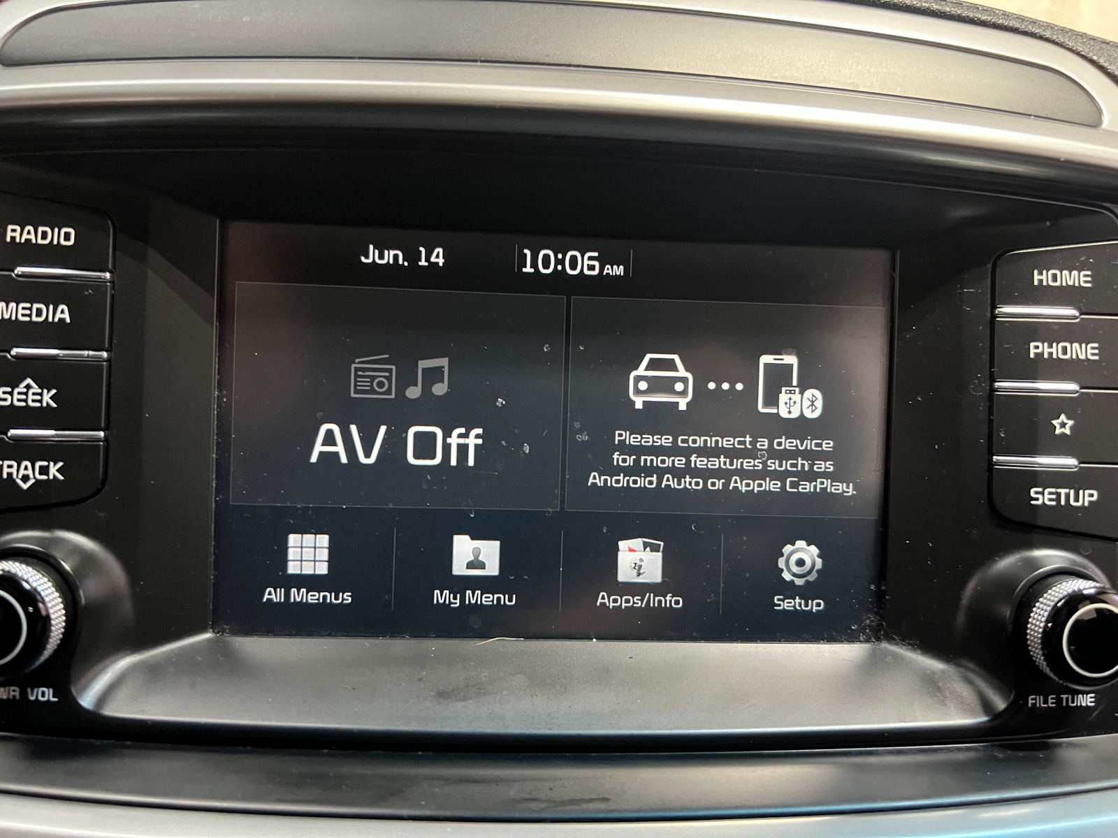 Thumbnail: 2020 Kia Sorento - 4