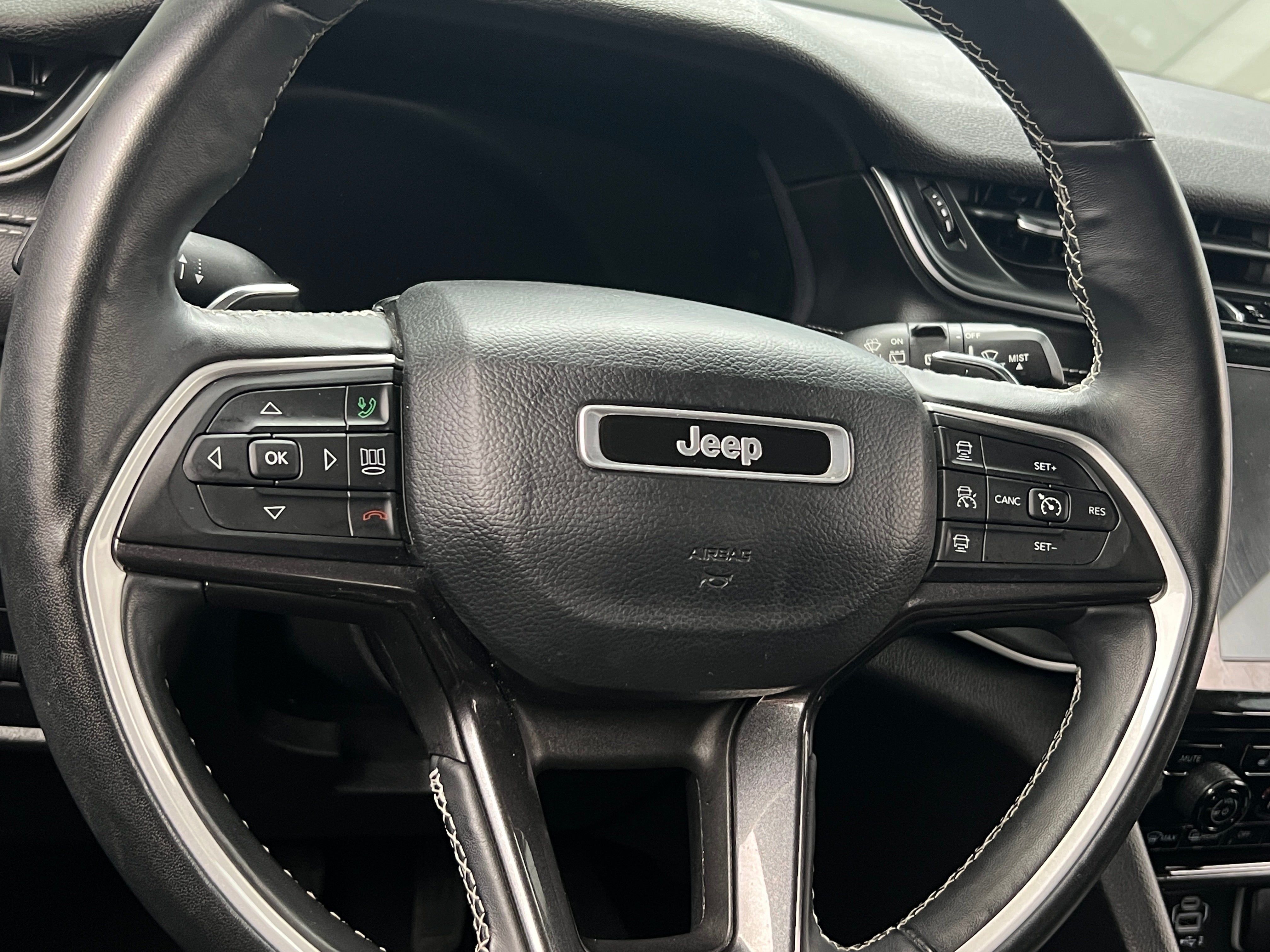 Thumbnail: 2022 Jeep Grand Cherokee L - 5