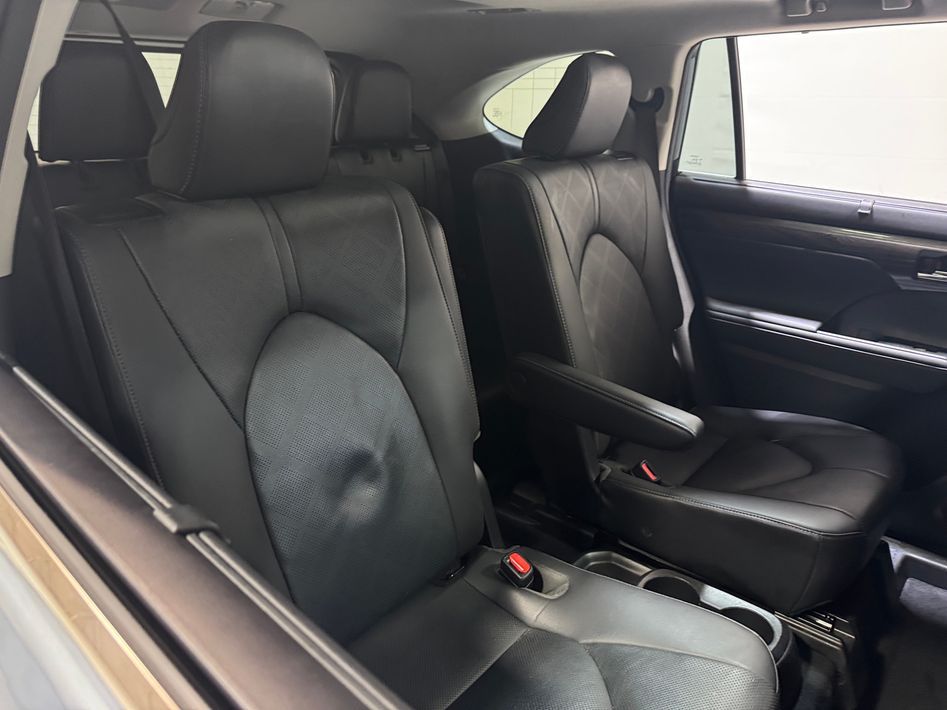 Thumbnail: 2020 Toyota Highlander - 5