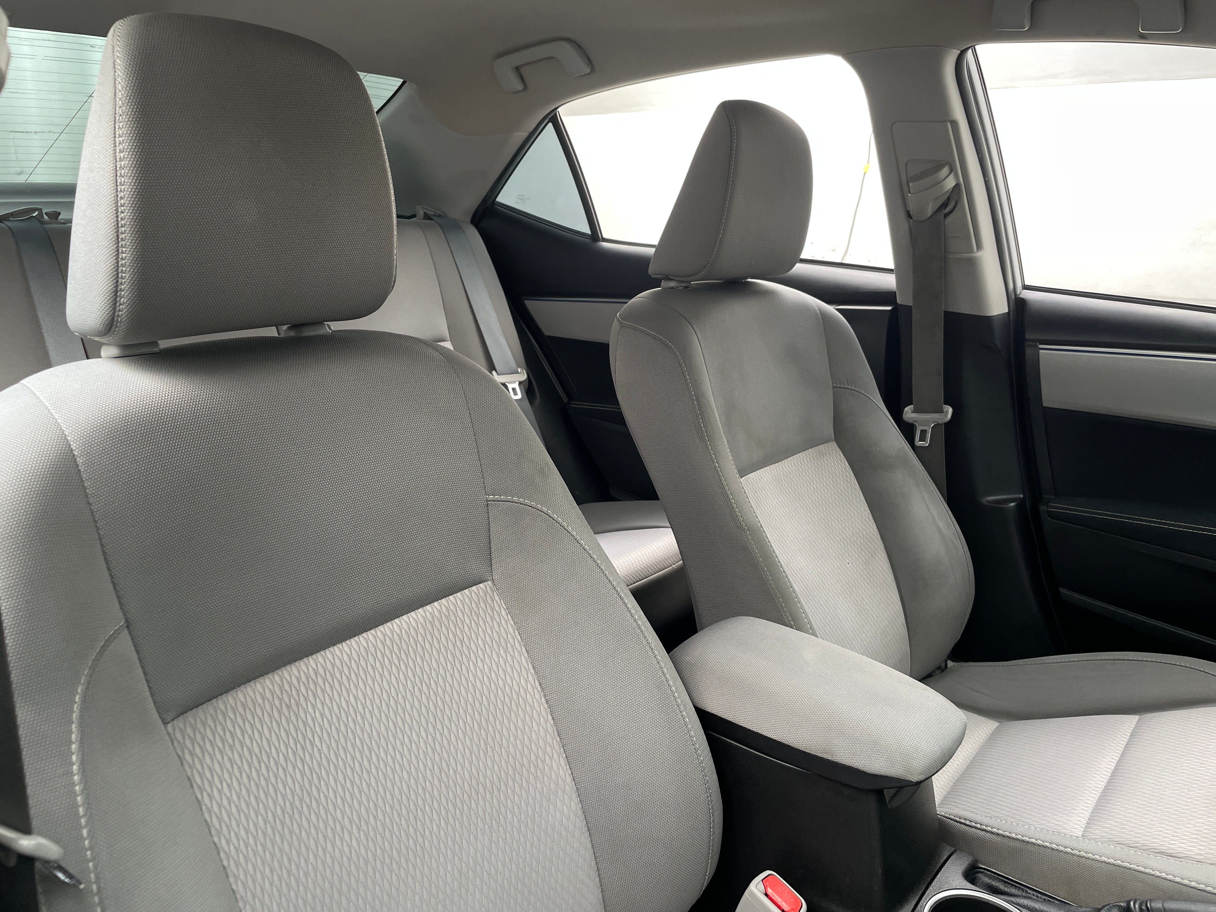 2015 Toyota Corolla LE 2