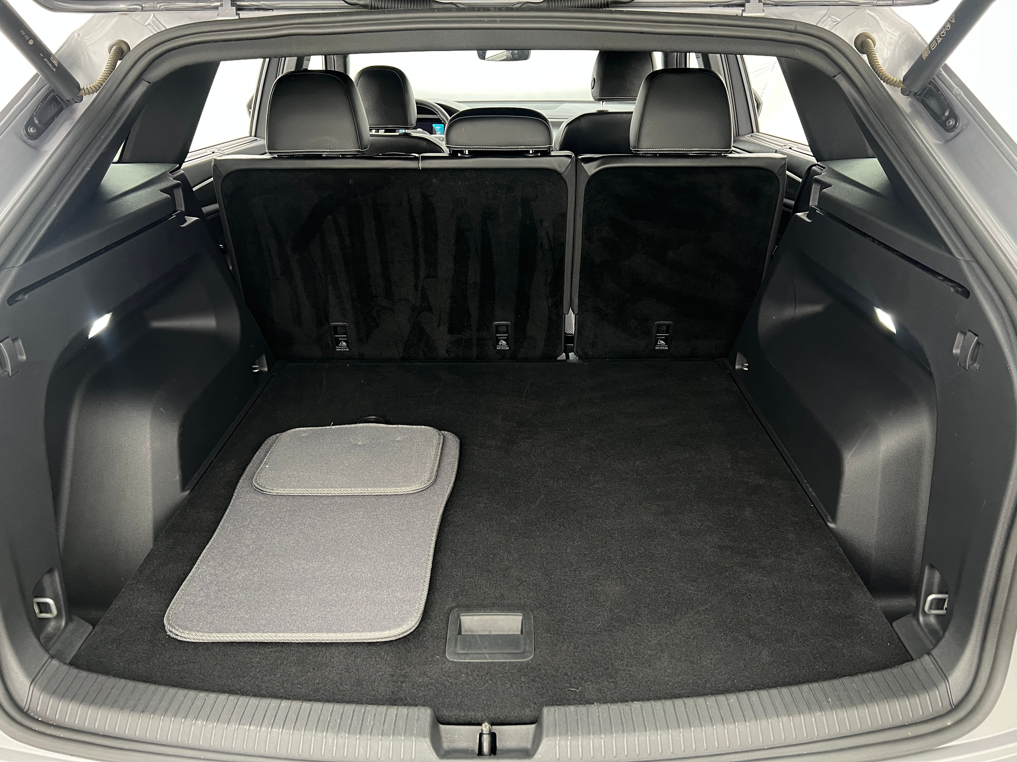 2024 Volkswagen Atlas SE 6