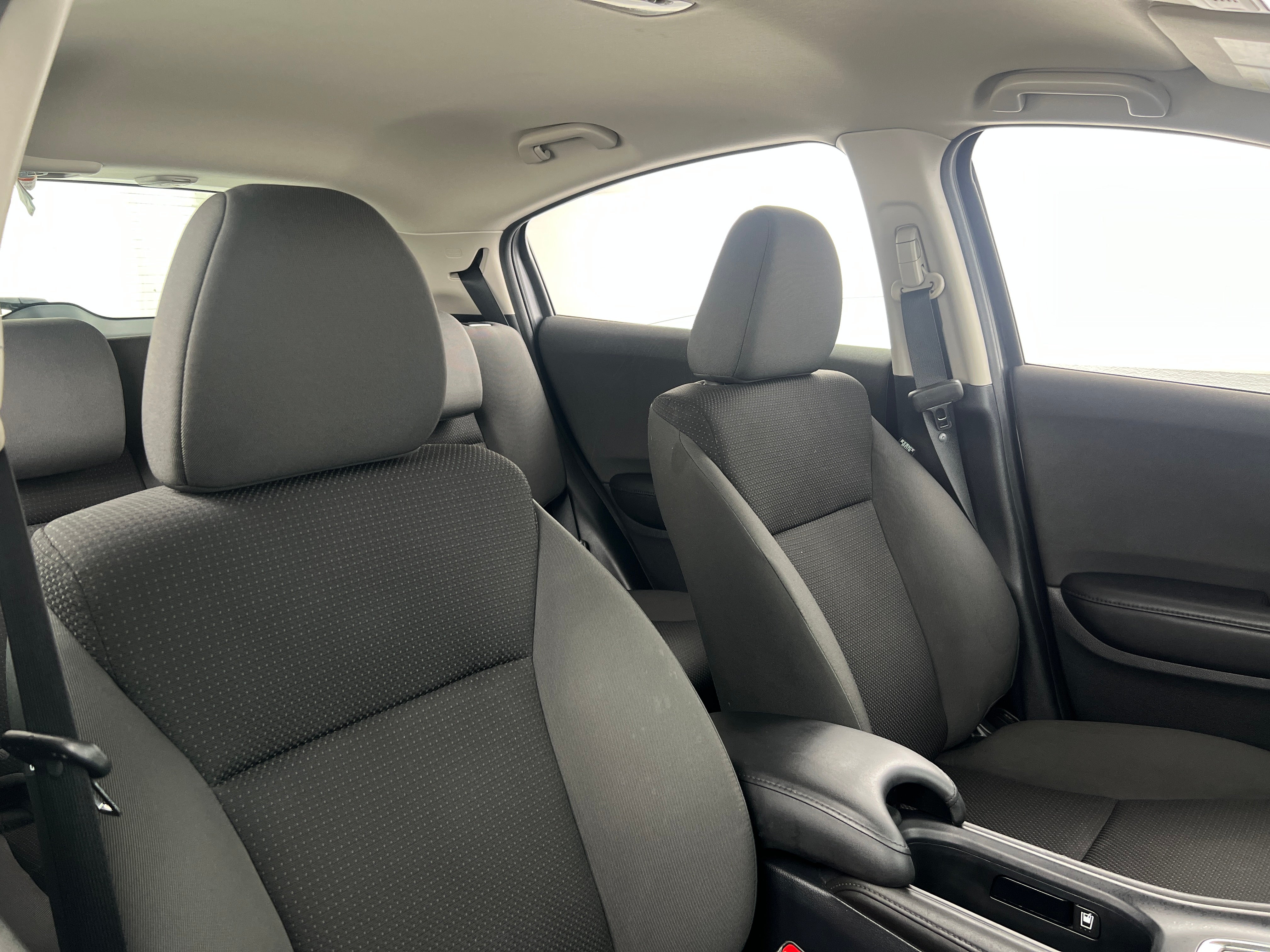 2020 Honda HR-V LX 2