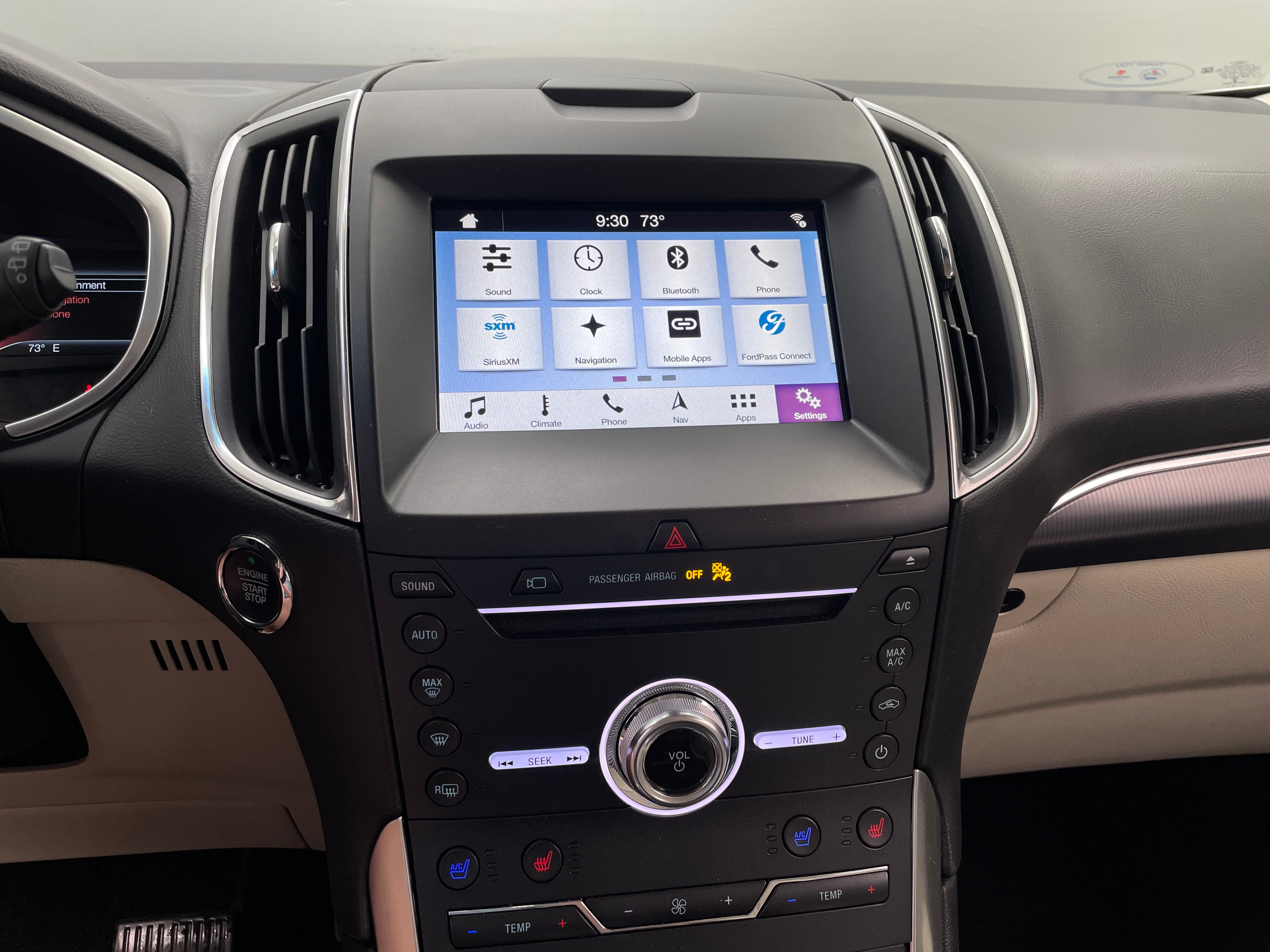 2019 Ford Edge Titanium 3