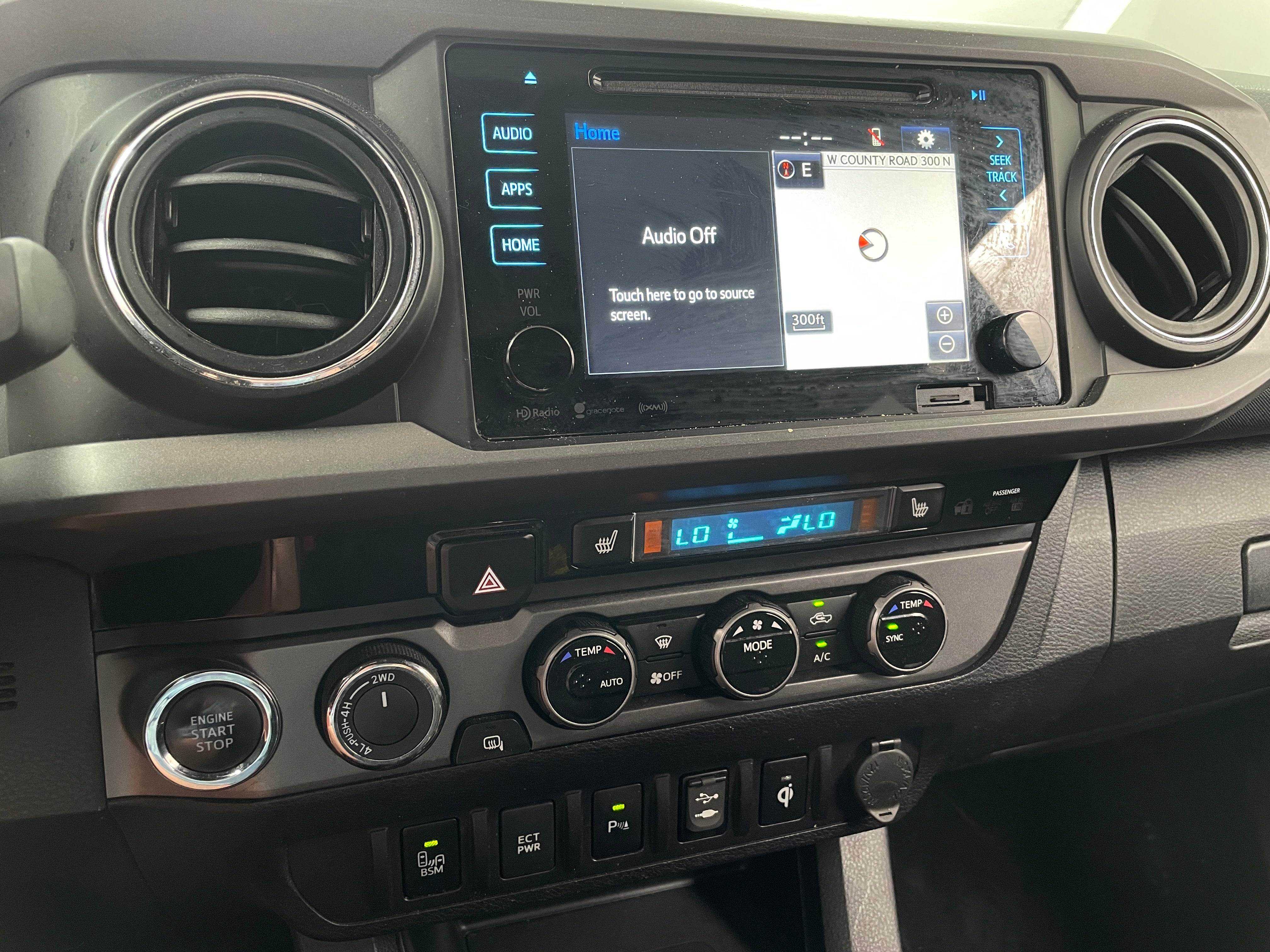 Thumbnail: 2017 Toyota Tacoma - 4