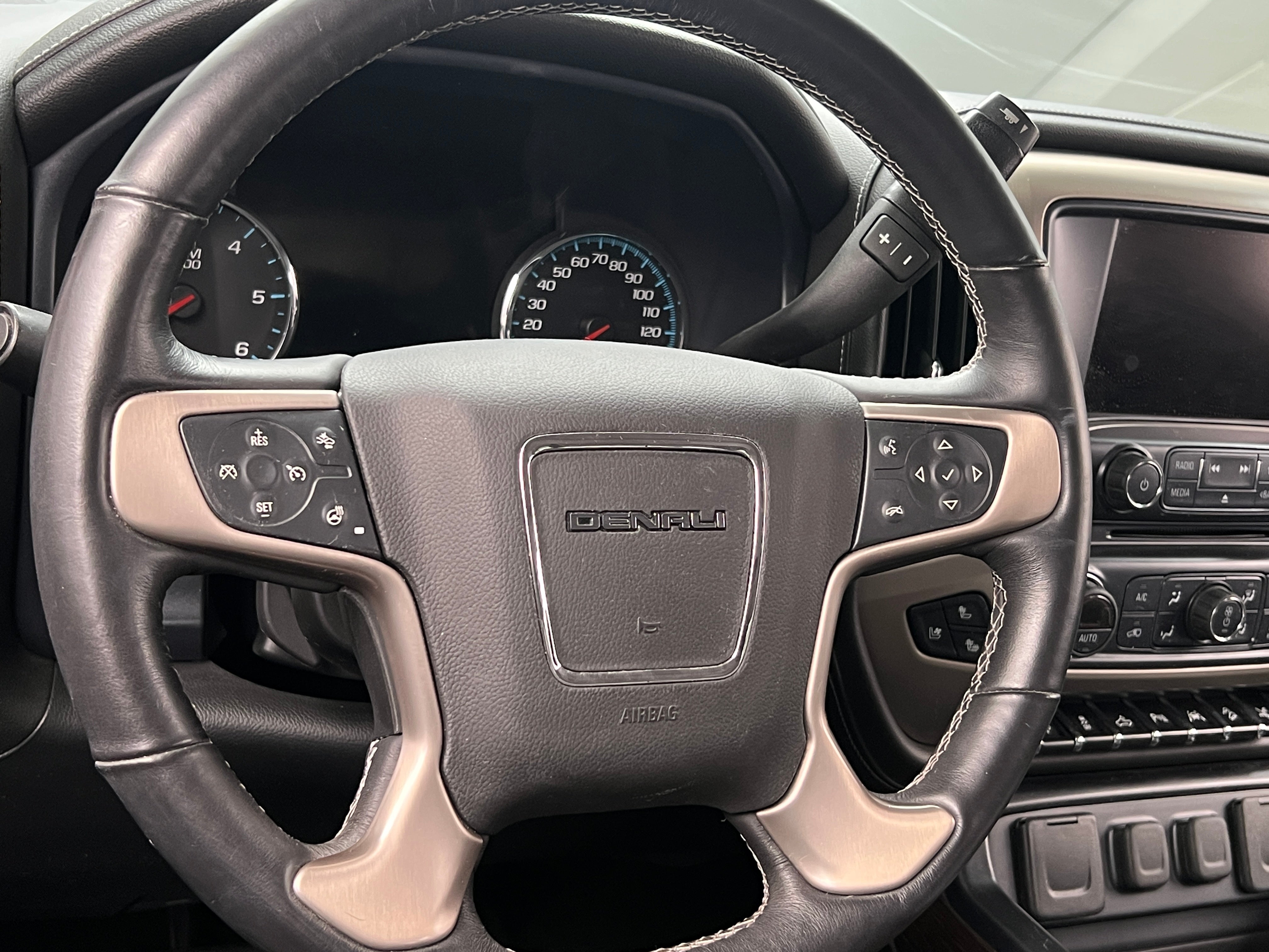 2017 GMC Sierra 1500 Denali 4