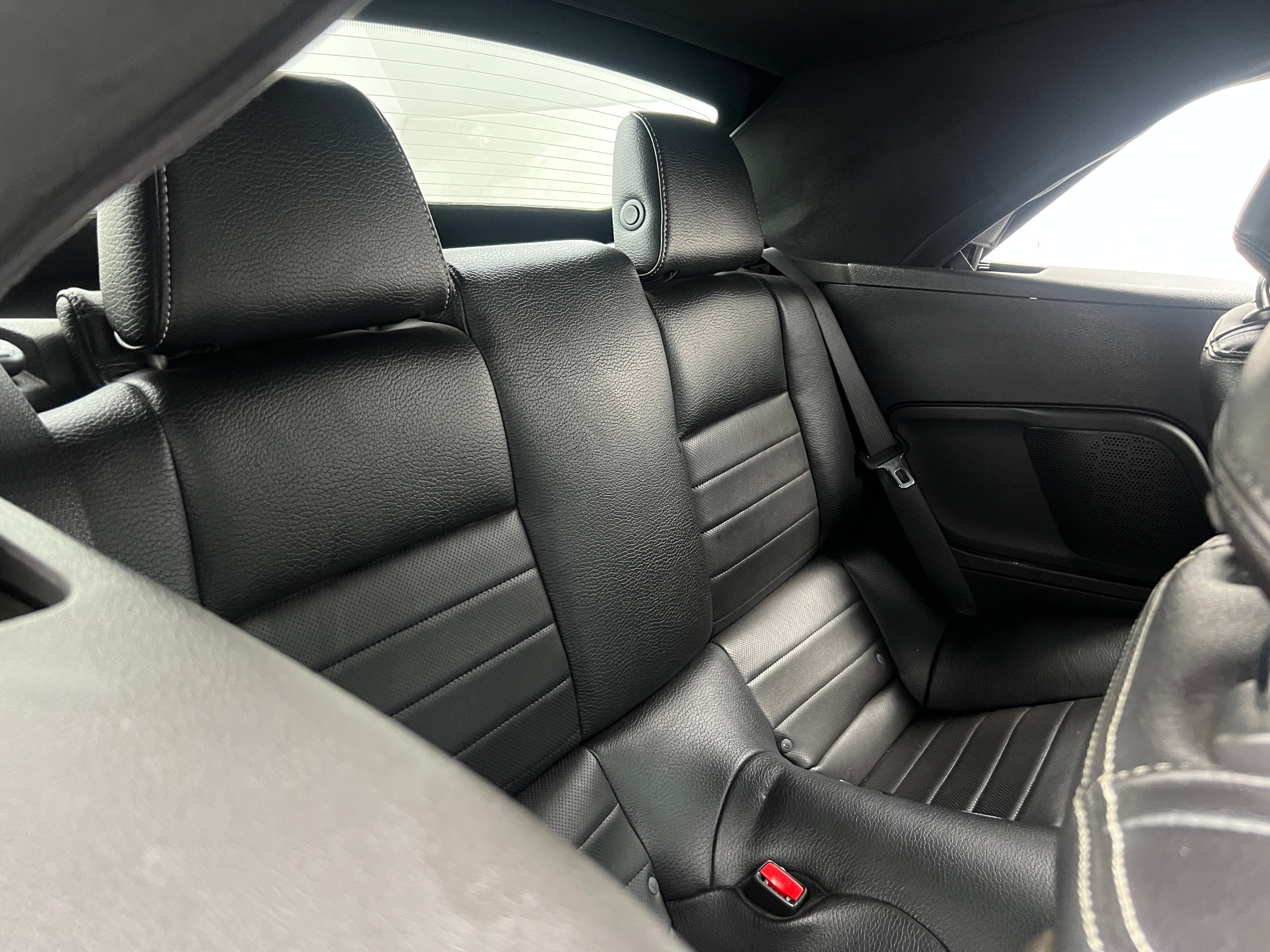 2012 Ford Mustang Premium 6