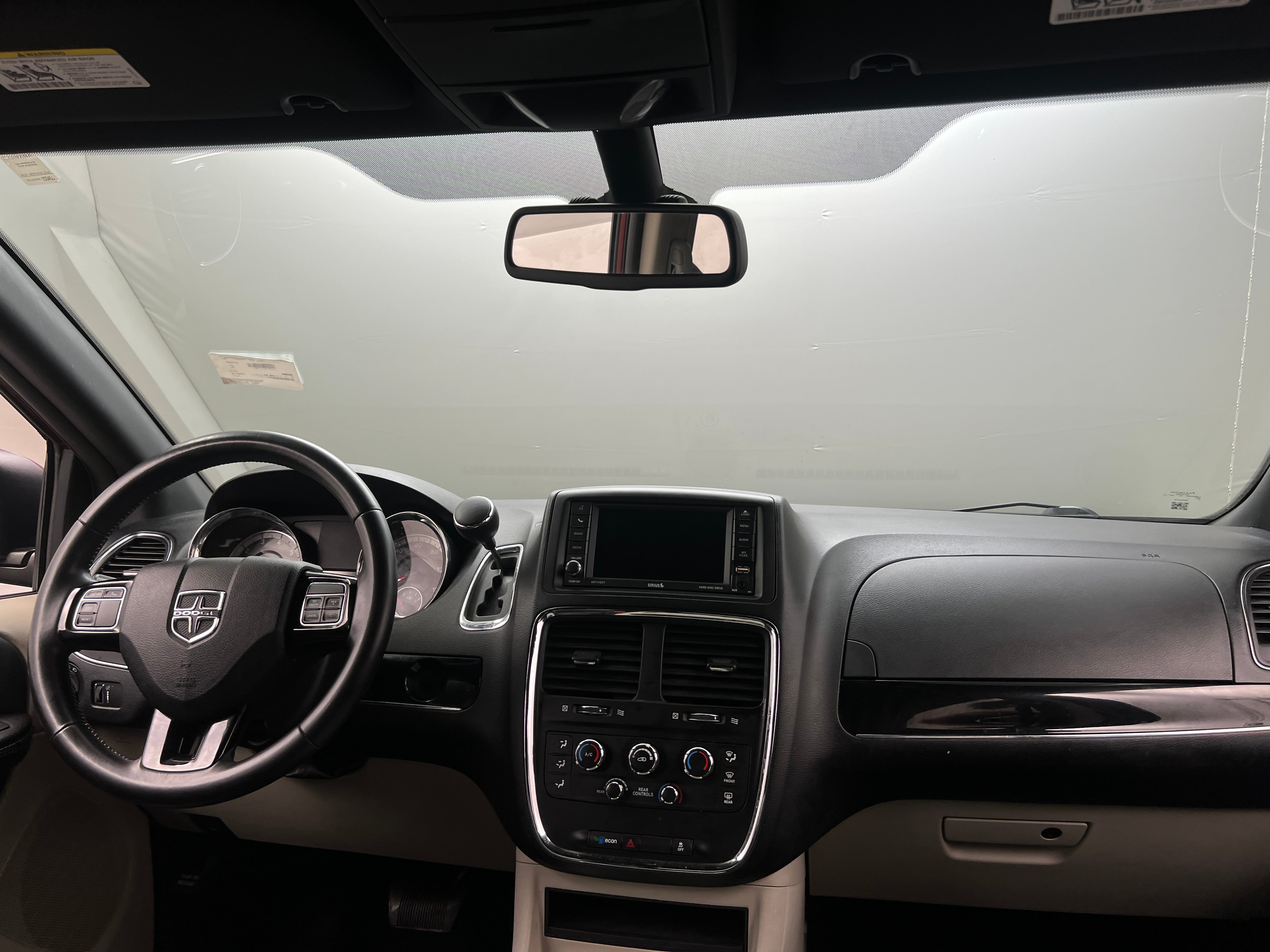 2019 Dodge Grand Caravan SXT 2
