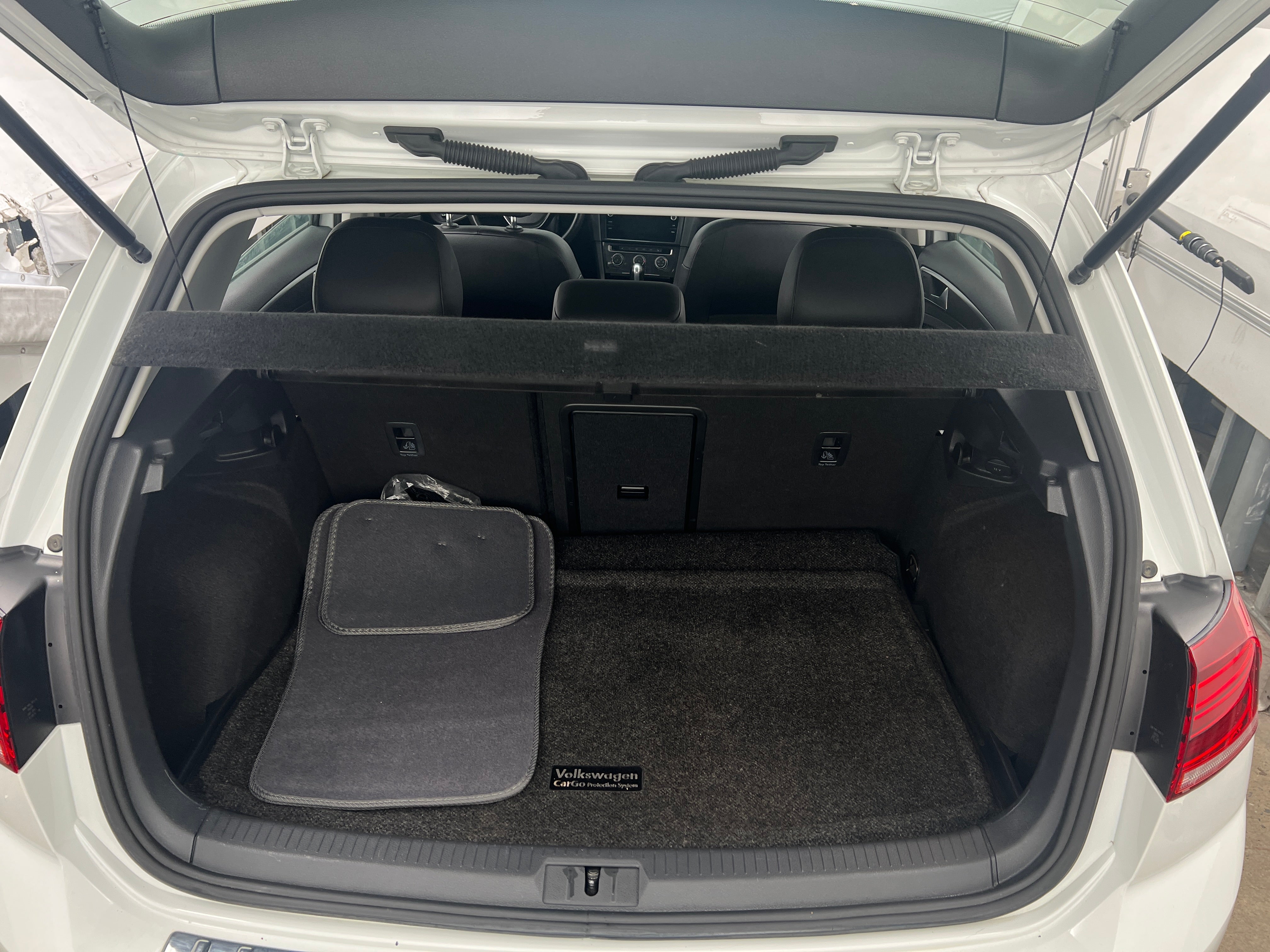 2019 Volkswagen Golf SE 6