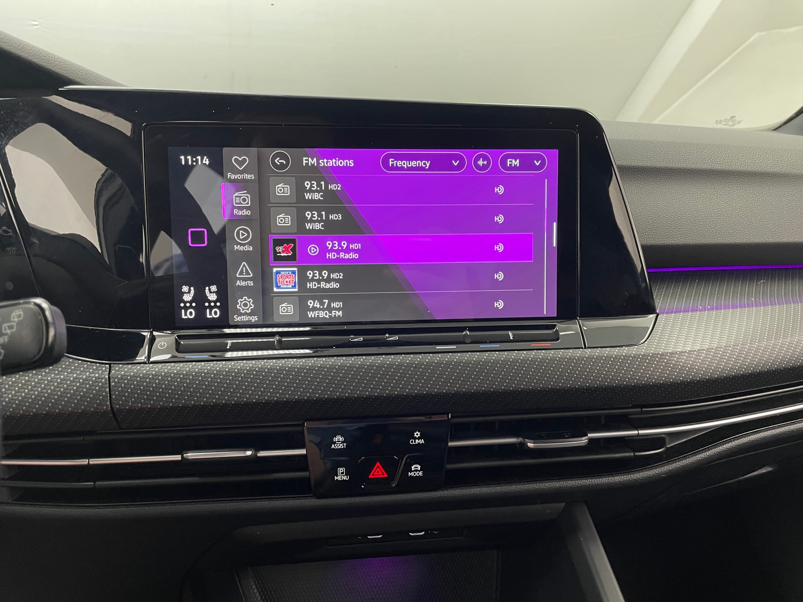 Thumbnail: 2022 Volkswagen Golf - 3