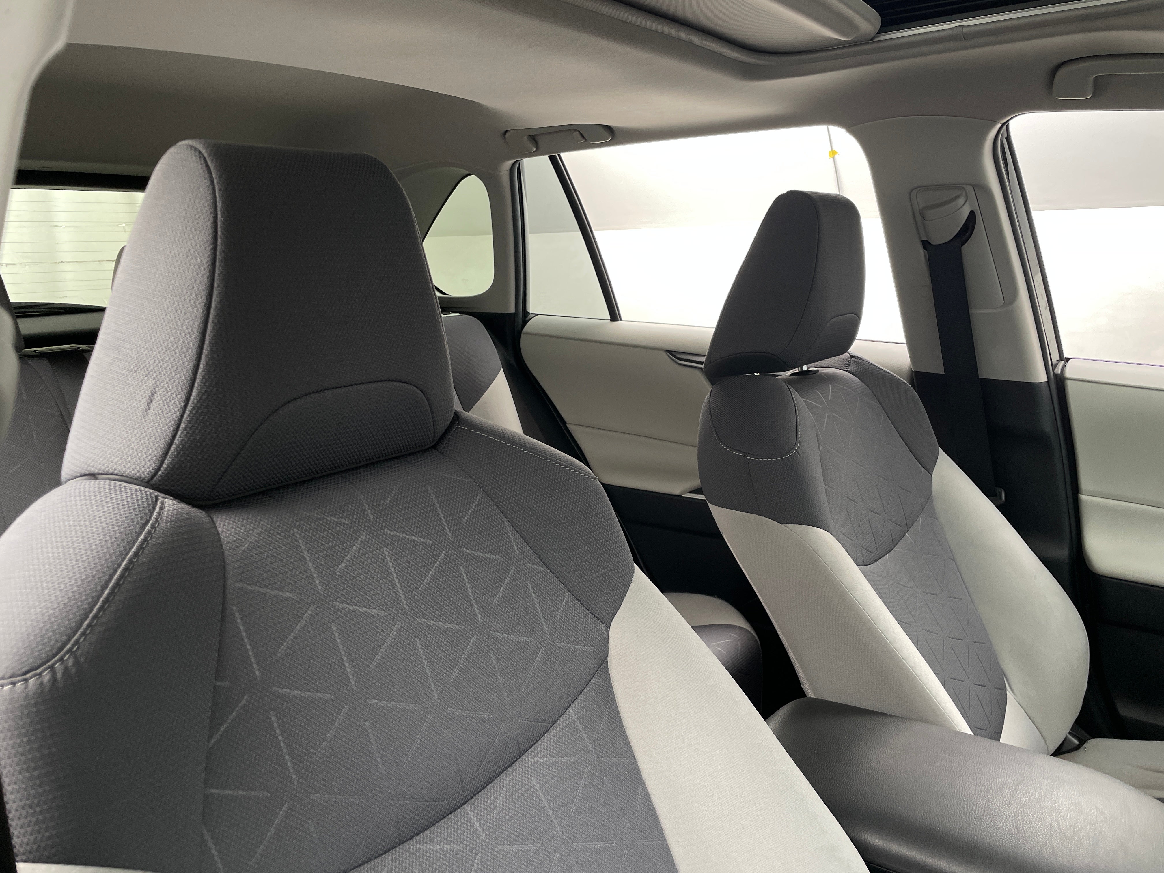 2019 Toyota RAV4 XLE 2