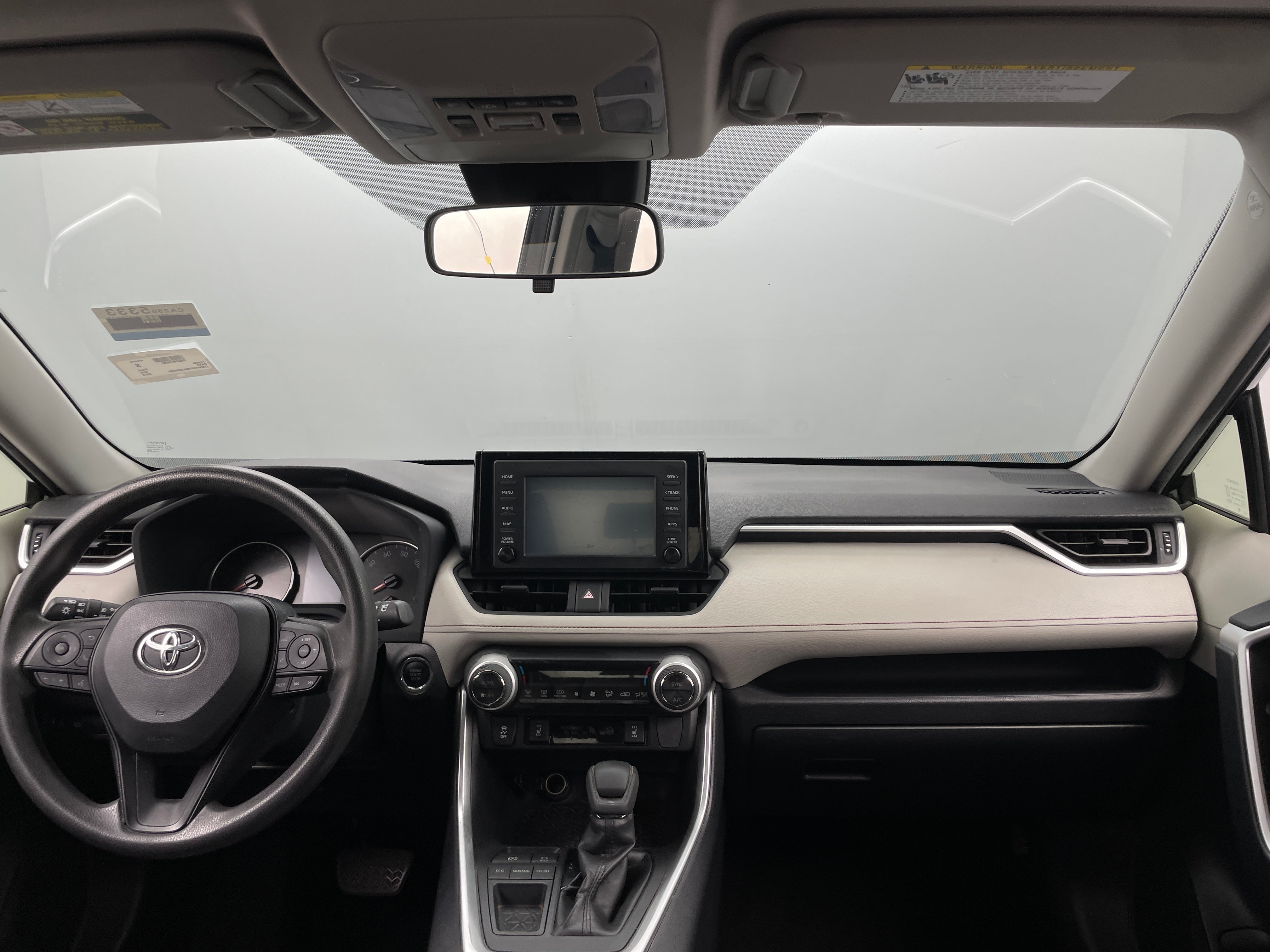2019 Toyota RAV4 XLE 3
