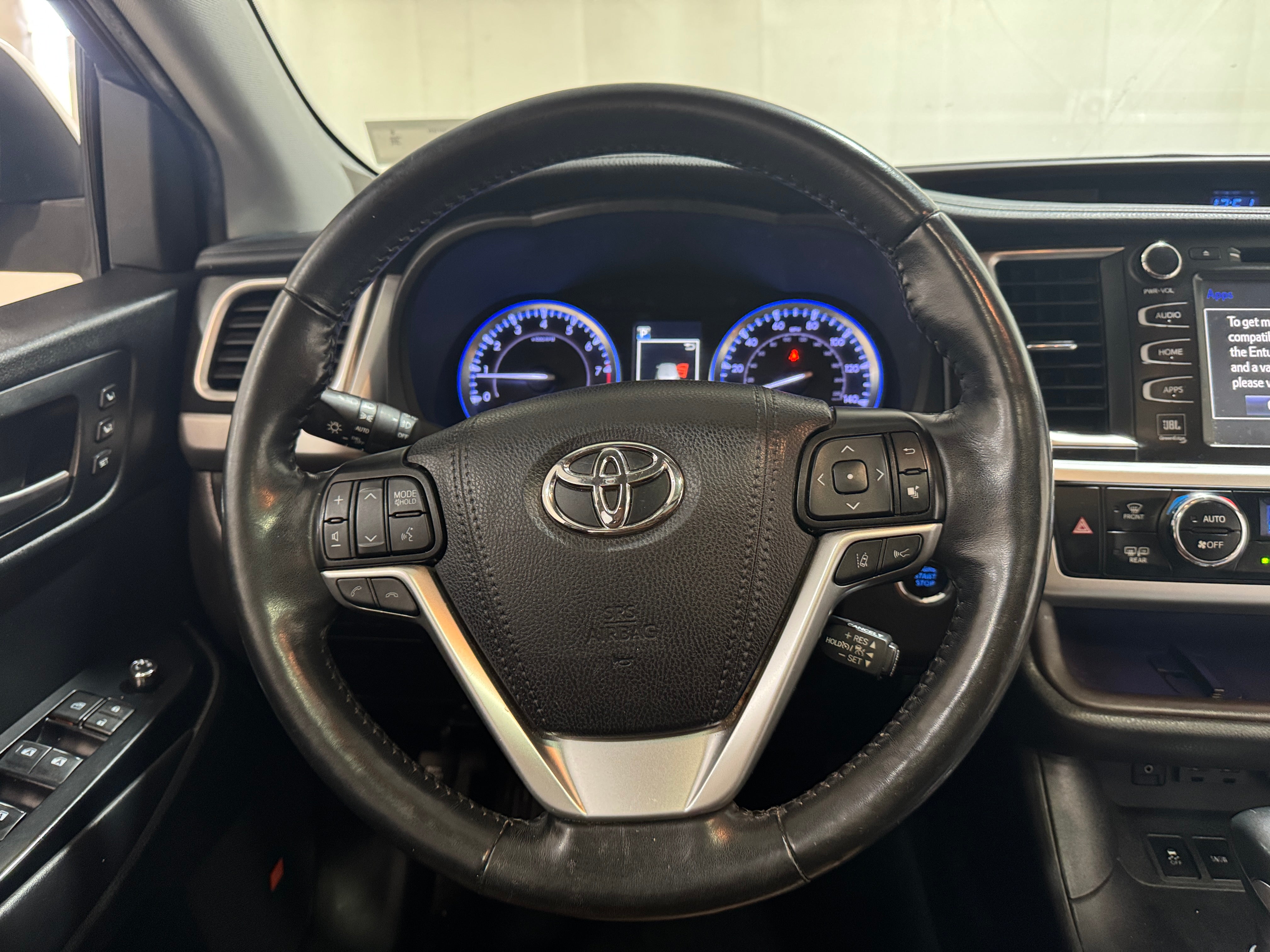 2019 Toyota Highlander Limited Platinum 4