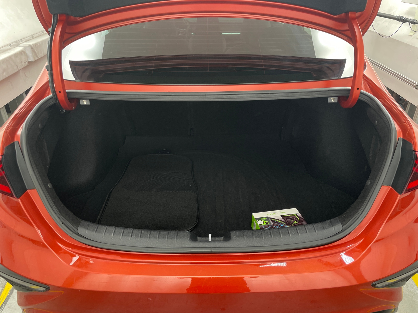 Thumbnail: 2020 Kia Forte - 6