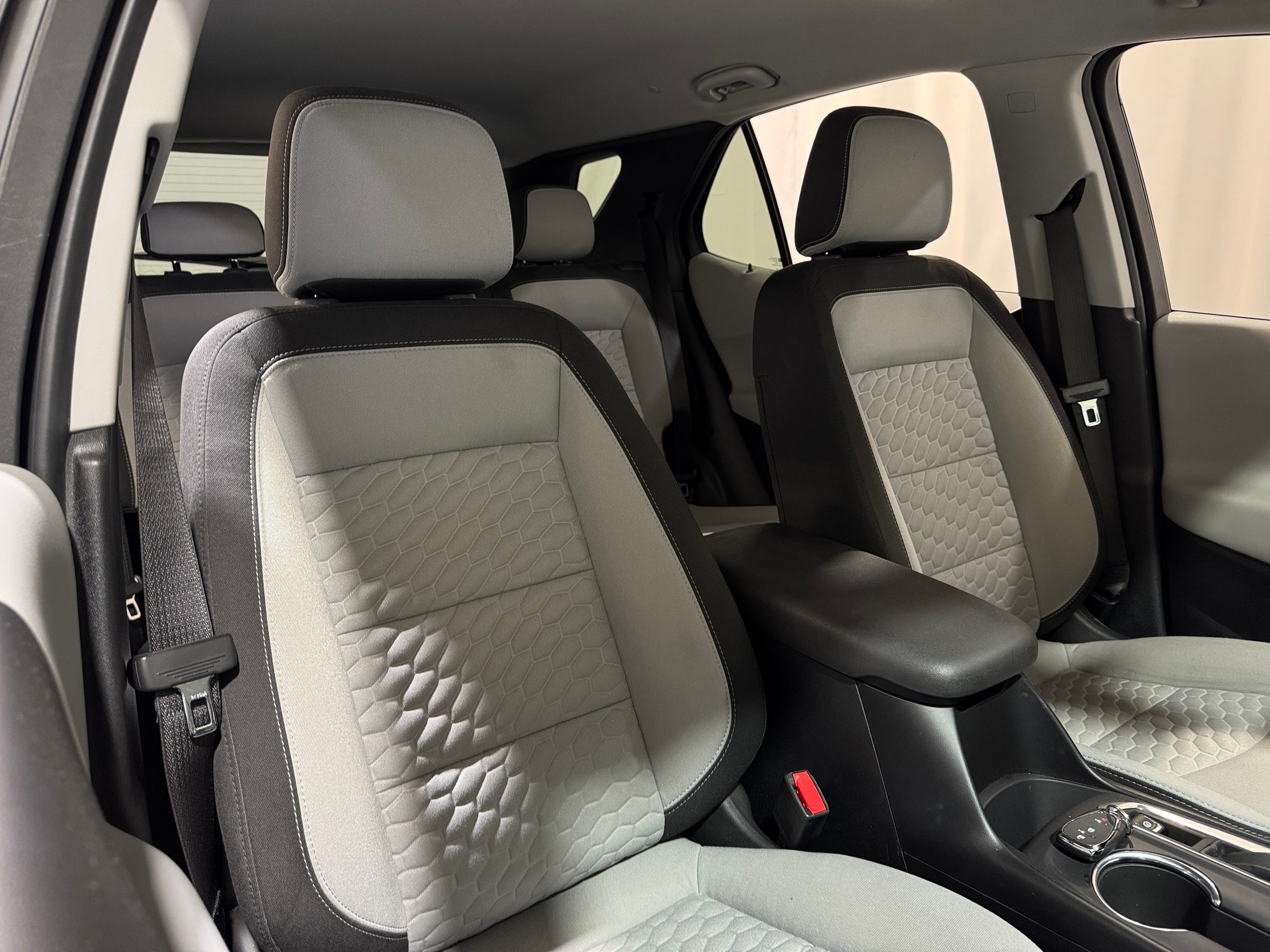 2018 Chevrolet Equinox LT 2